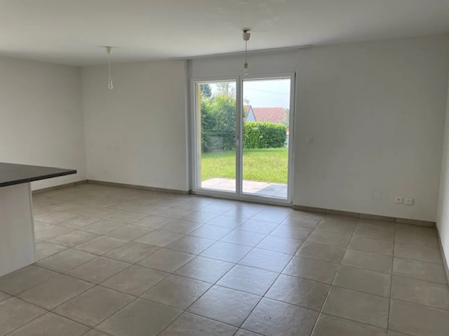 3.5 Room Apartment - Photo 4 of 11