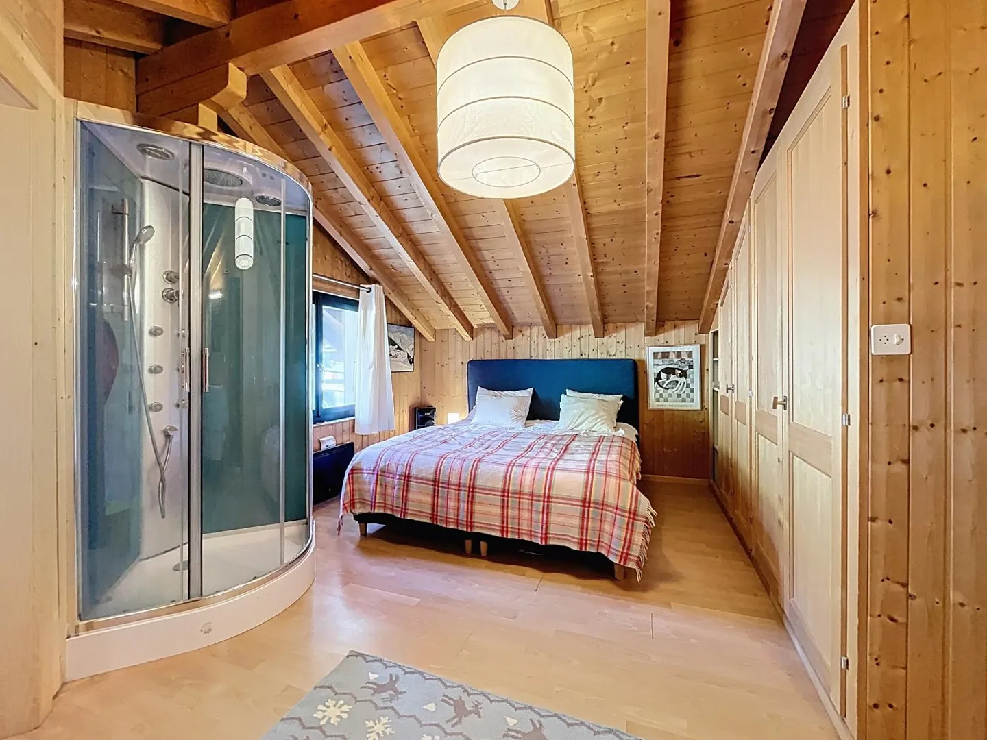 Chalet with 3 Apartments - Photo 9 of 13