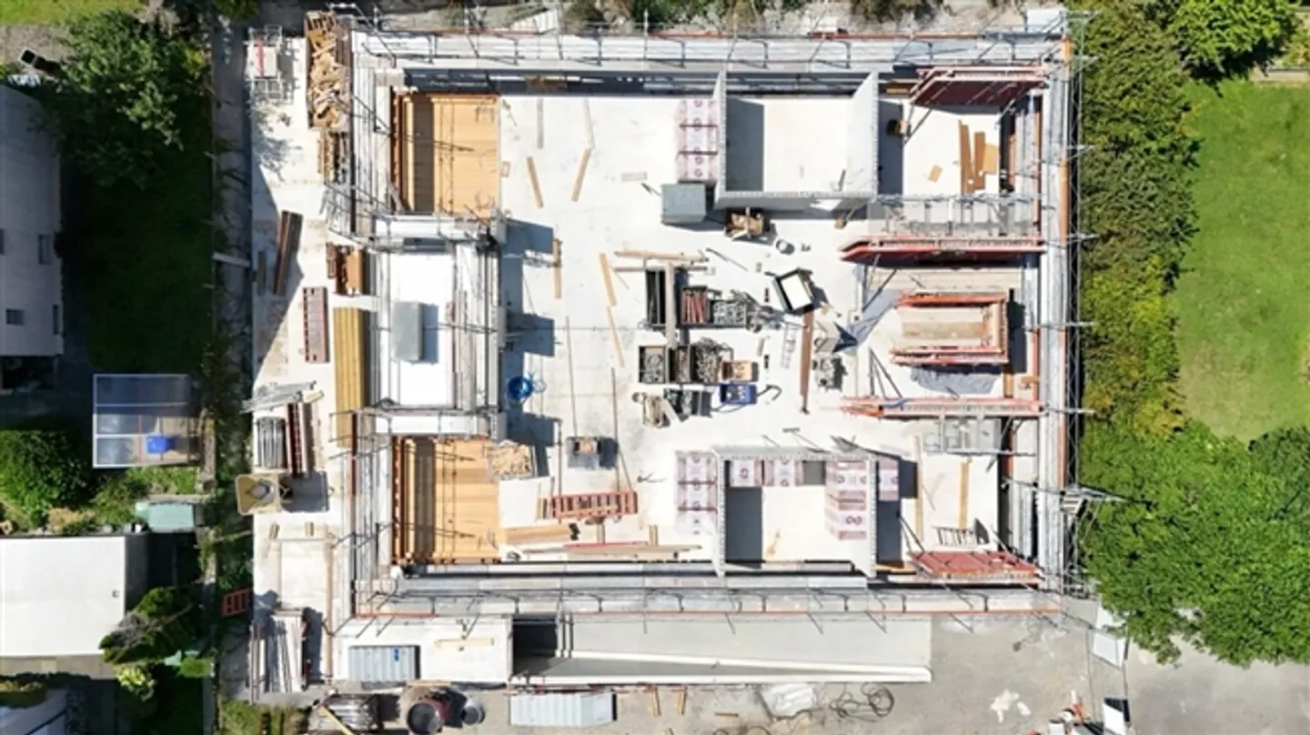 Gioiello di nuova costruzione al Postgässli: 3,5 stanze al piano terra con giardino n. 2 - Foto 11 di 13