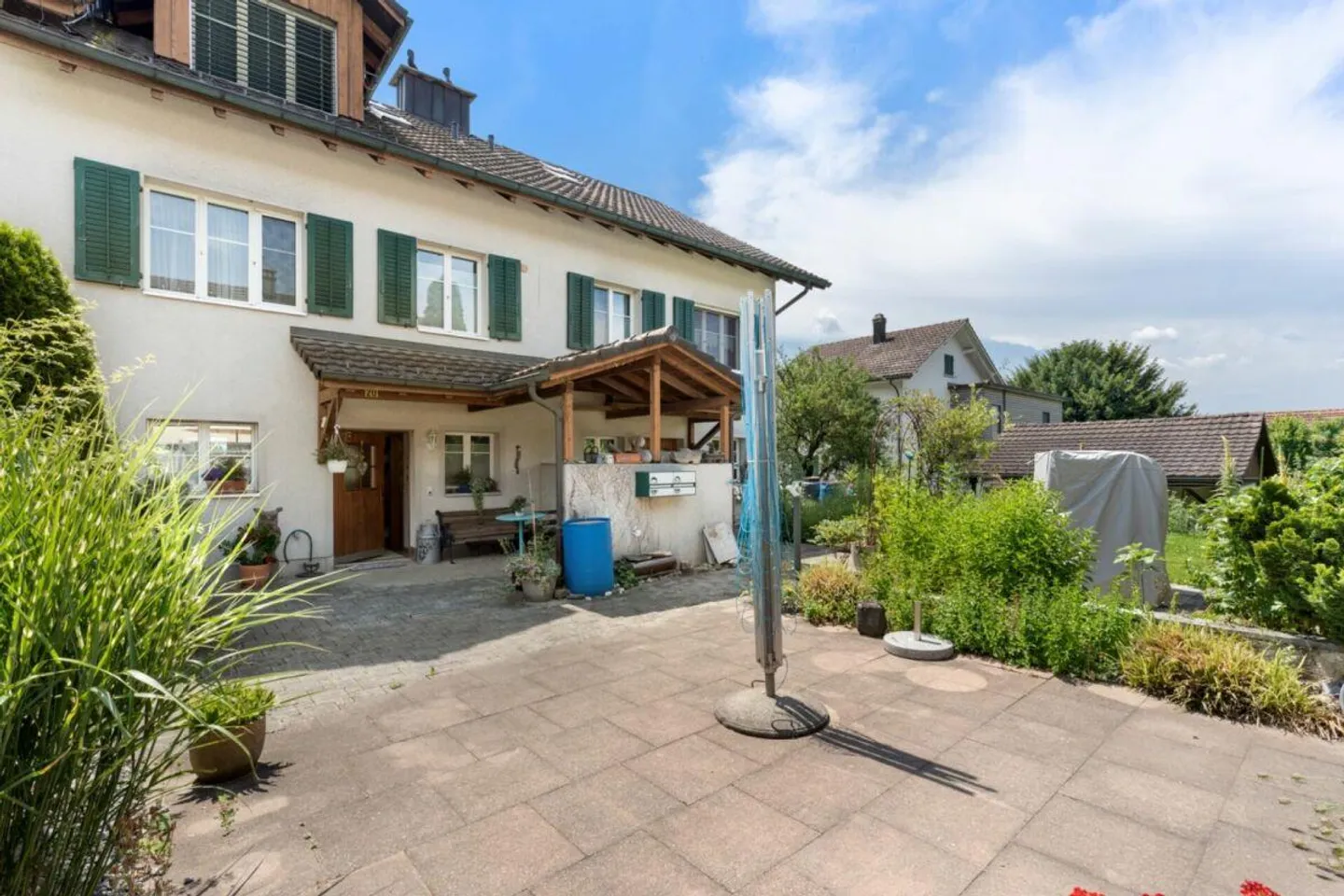 Spacious & Charming House for Your Family - Photo 2 of 20