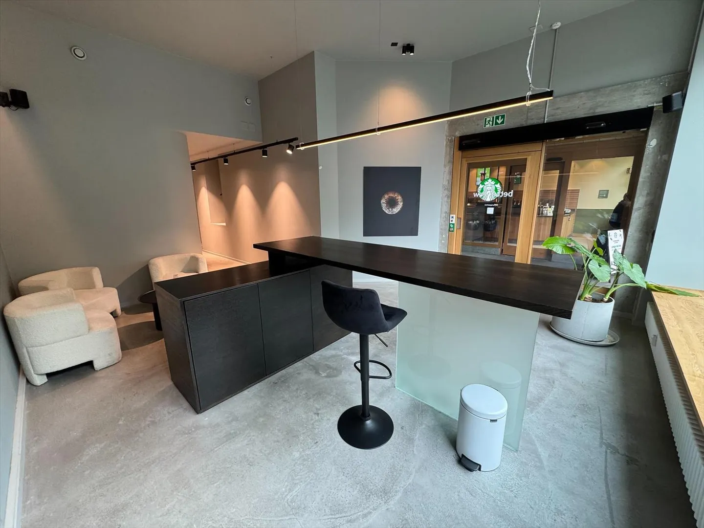 Modern Business Premises – Central Location at Schifflände Basel - Photo 3 of 6