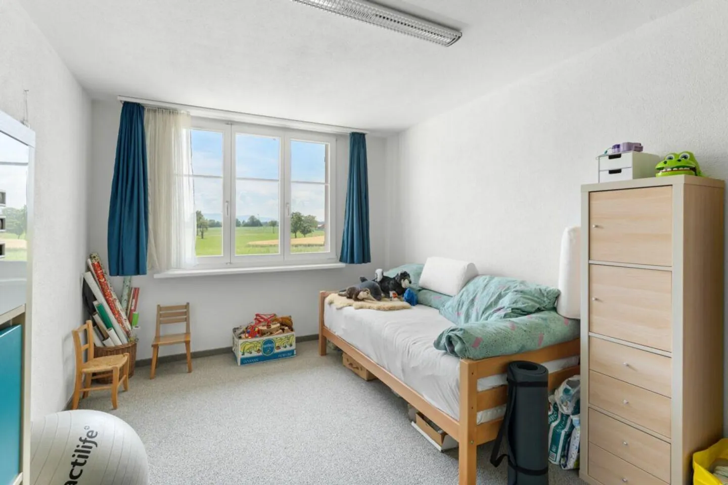 Spacious & Charming House for Your Family - Photo 12 of 20