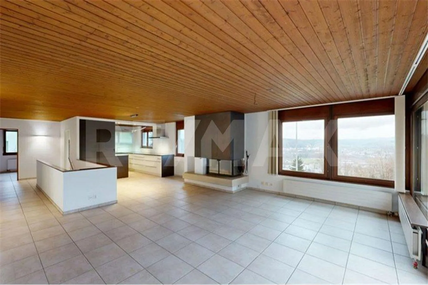 Maison 7.5 pièces - Photo 7 sur 13