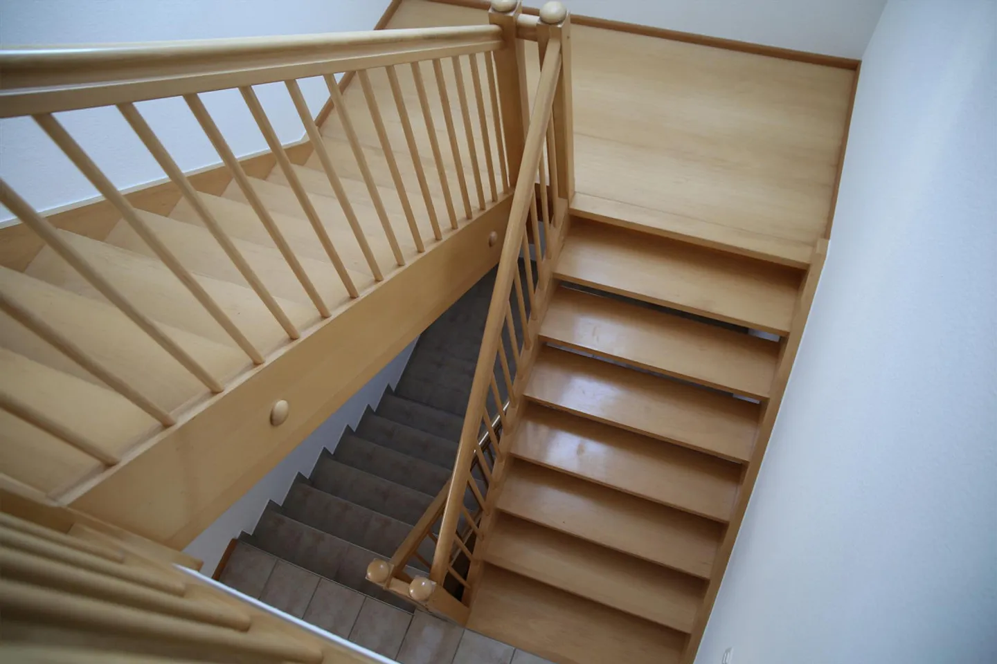 Spacious Single-Family Home in a Very Quiet Neighborhood Near Train Station - Photo 14 of 14