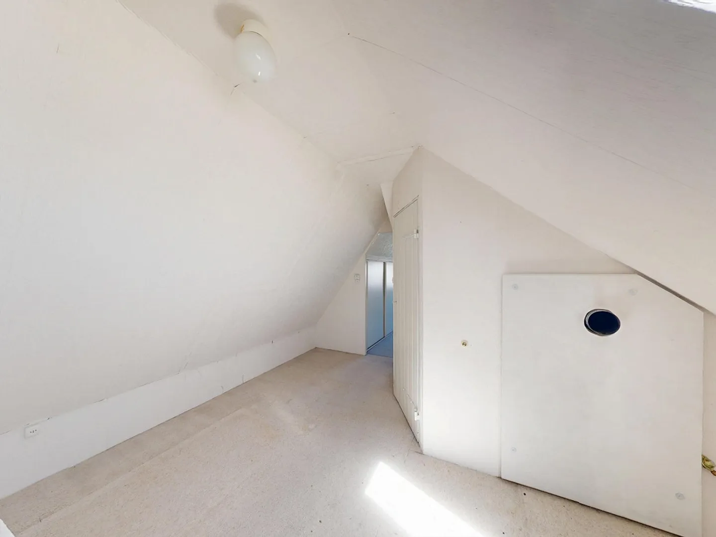Charmante maison multifamiliale avec des possibilités d'utilisation variées - Photo 15 sur 17