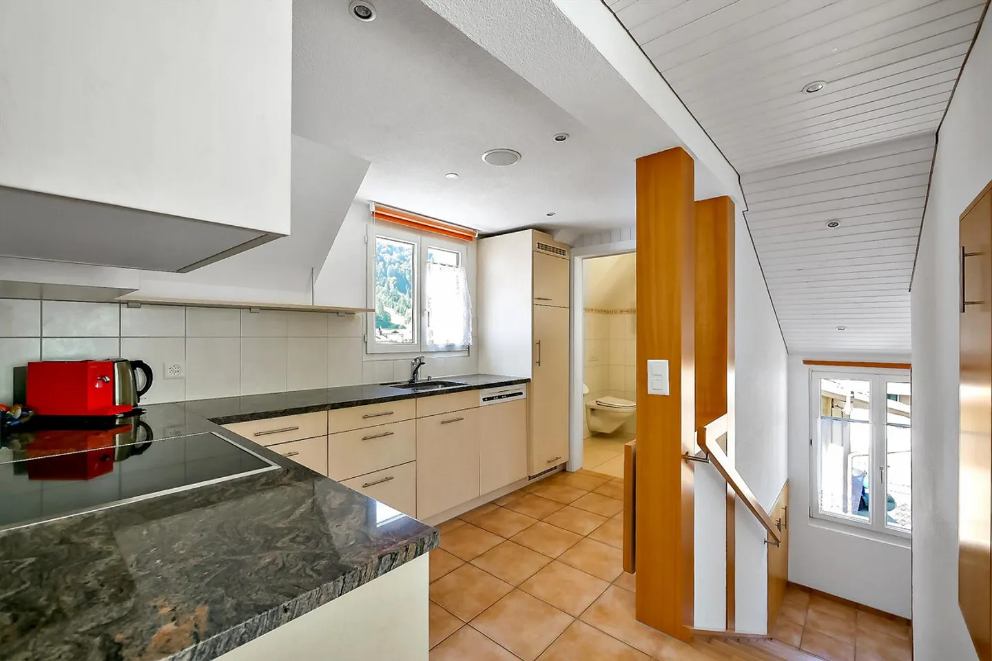 Meublé - Appartement sous les toits à Engelberg - Photo 4 sur 8