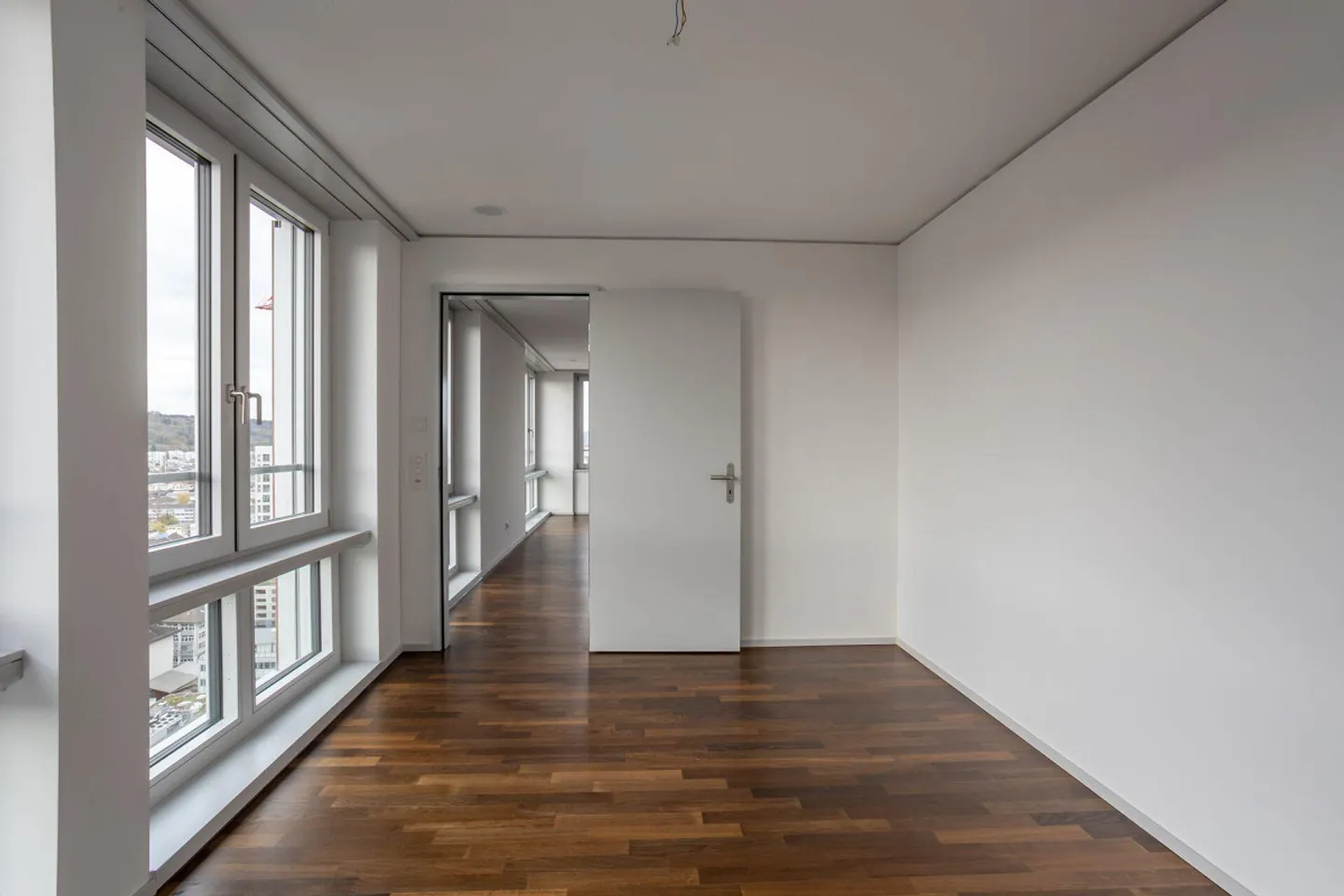 Superbe appartement de 3,5 pièces 20.11 à Altstetten - Photo 2 sur 12