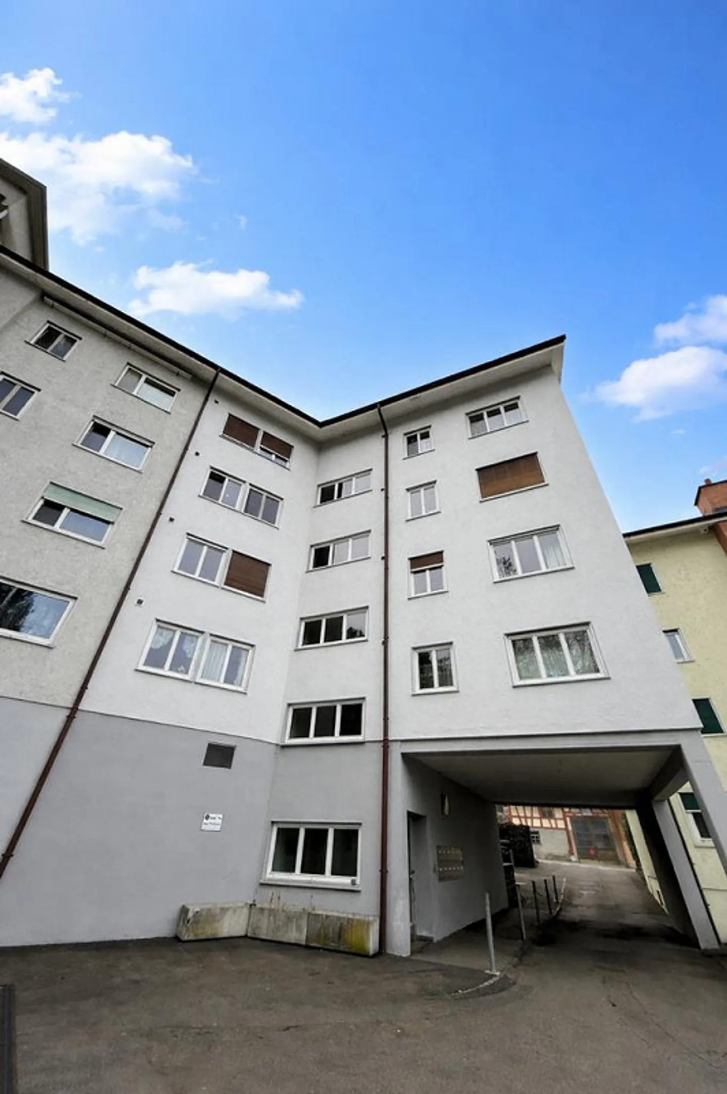 Appartamento 1 stanza parzialmente ristrutturato nel cuore di Eglisau - Foto 1 di 6
