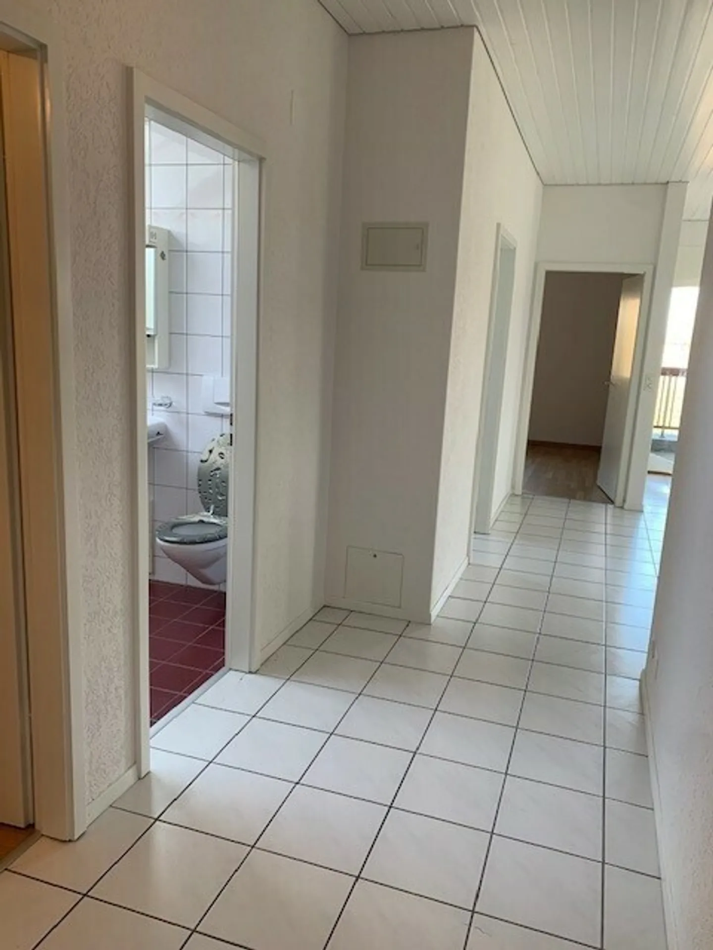 Bright 2-room apartment of about 52 m2 with balcony - Photo 4 of 6