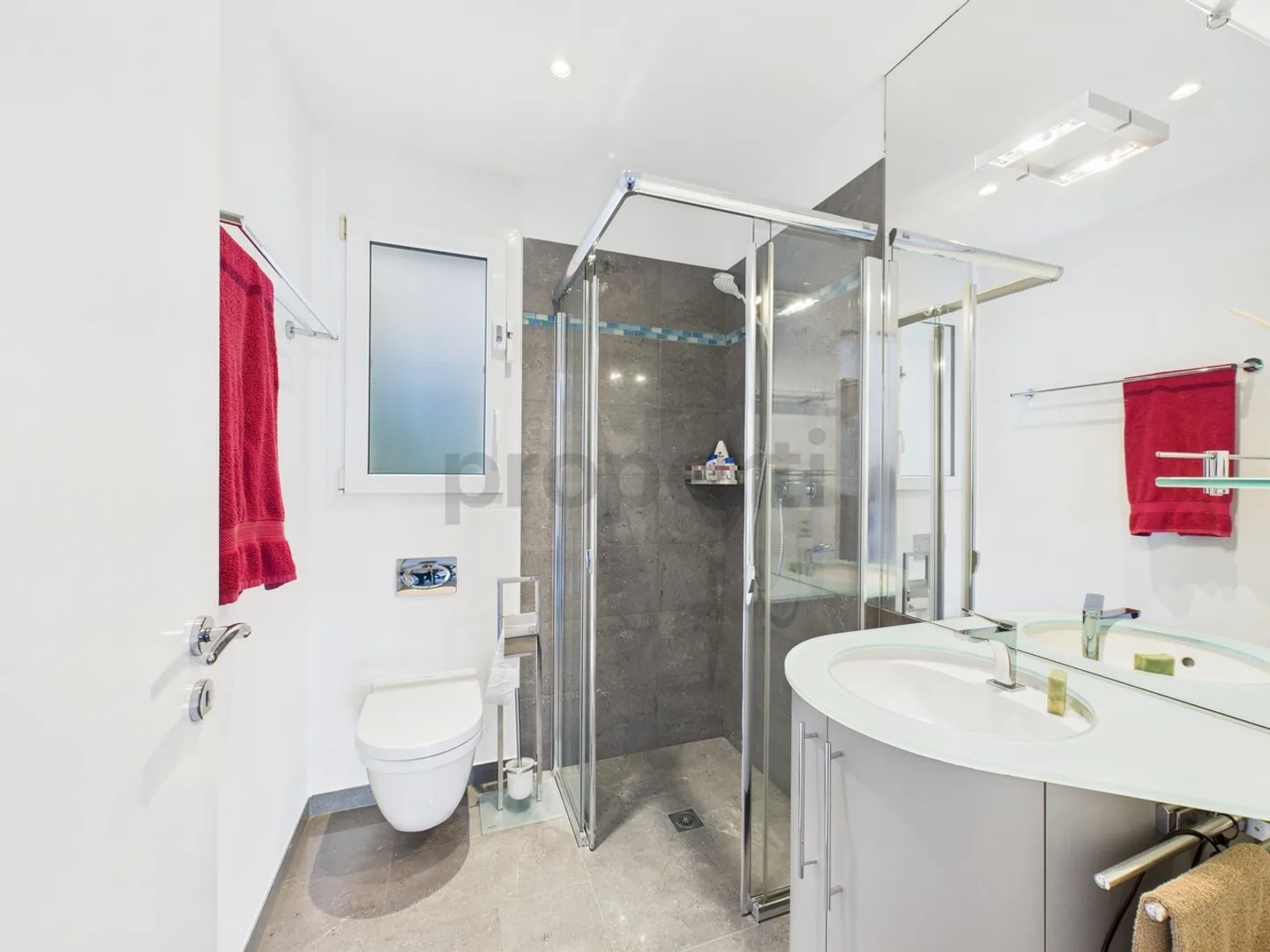Charming 3.5-room apartment with breathtaking views of Lake Maggiore - Photo 8 of 13