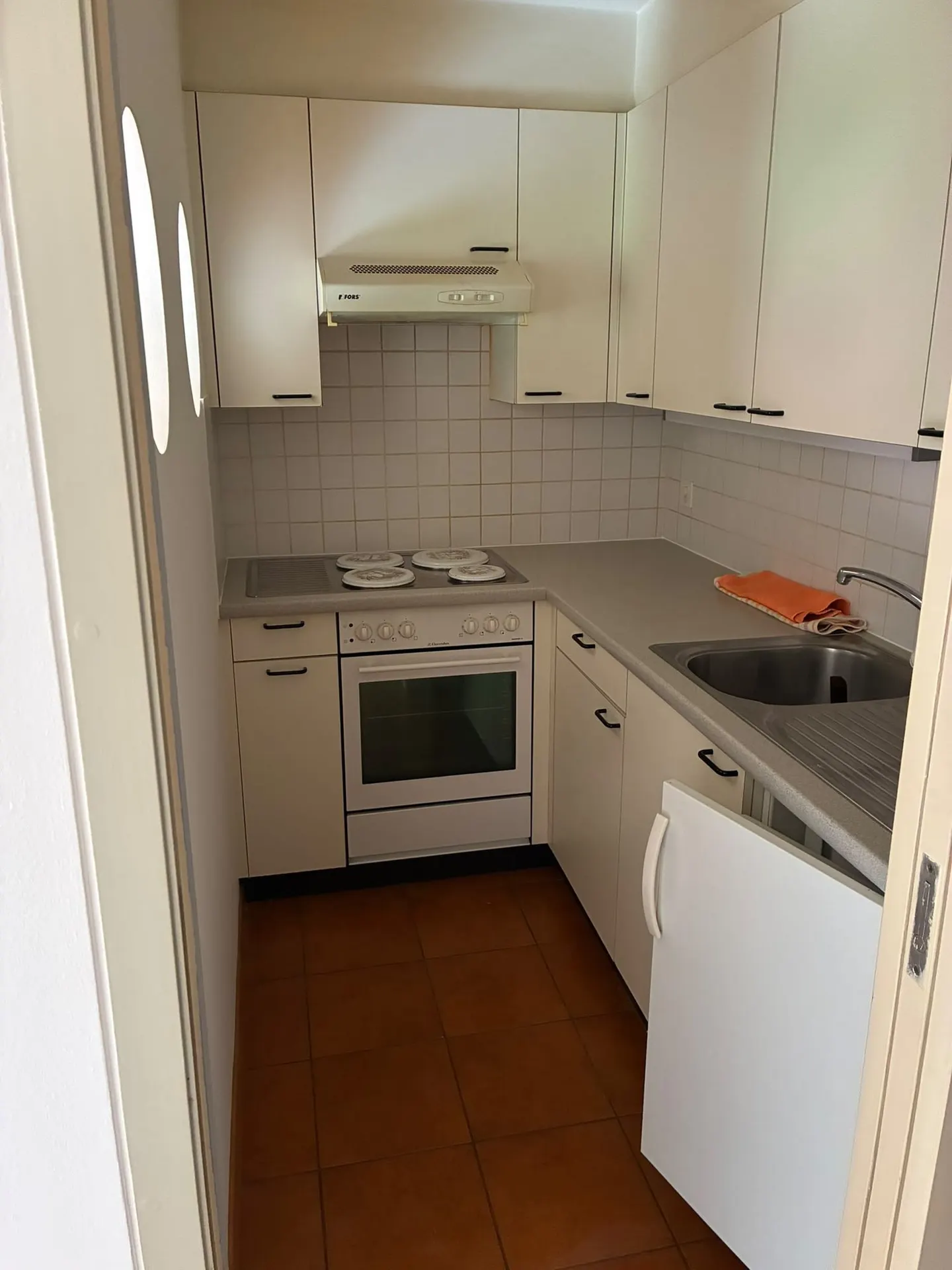 PONTE CAPRIASCA - À LOUER APPARTEMENT DE 2.5 PIÈCES - Photo 4 sur 7