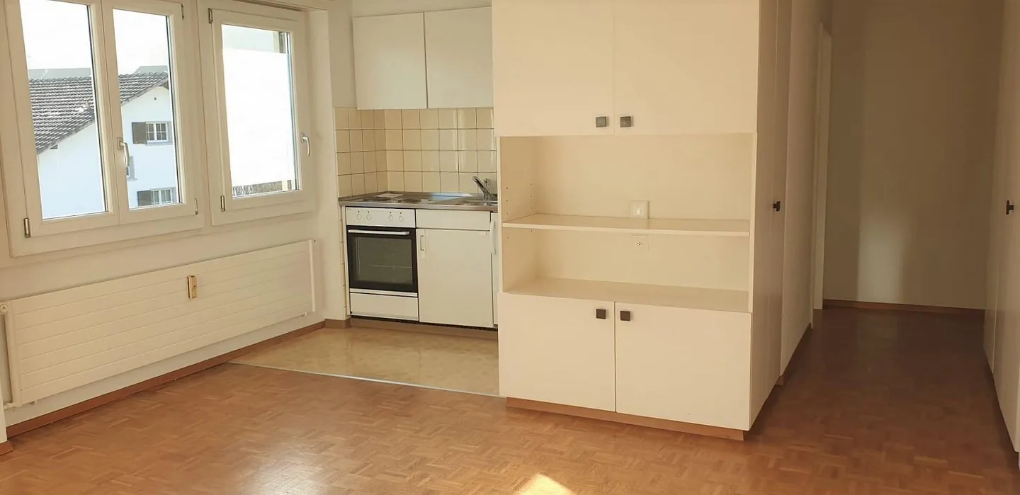 Helle 1.5-Zimmer-Dachwohnung an ruhiger Lage - Foto 1 von 8