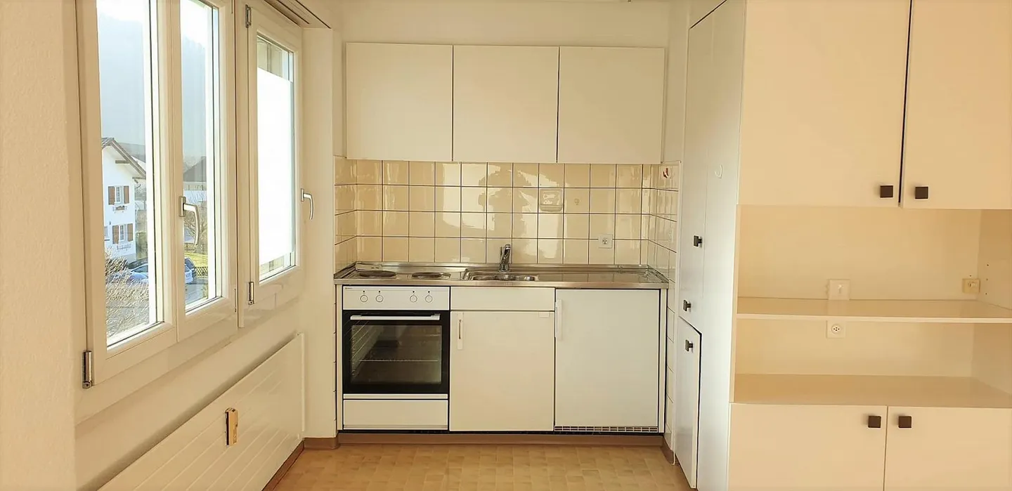 Helle 1.5-Zimmer-Dachwohnung an ruhiger Lage - Foto 2 von 8