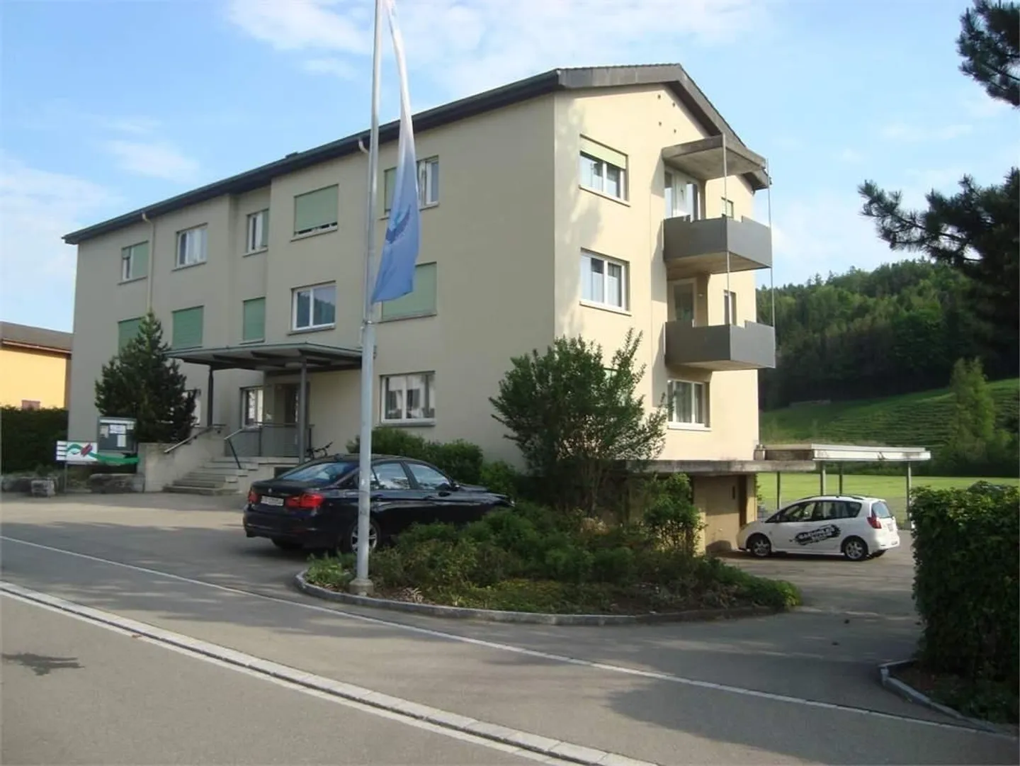 Helle 1.5-Zimmer-Dachwohnung an ruhiger Lage - Foto 7 von 8