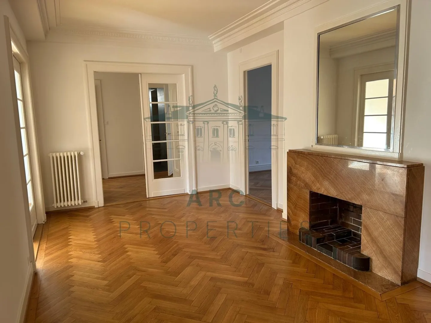 GINEVRA - APPARTAMENTO SUBLIME CON BALCONE - Foto 2 di 3