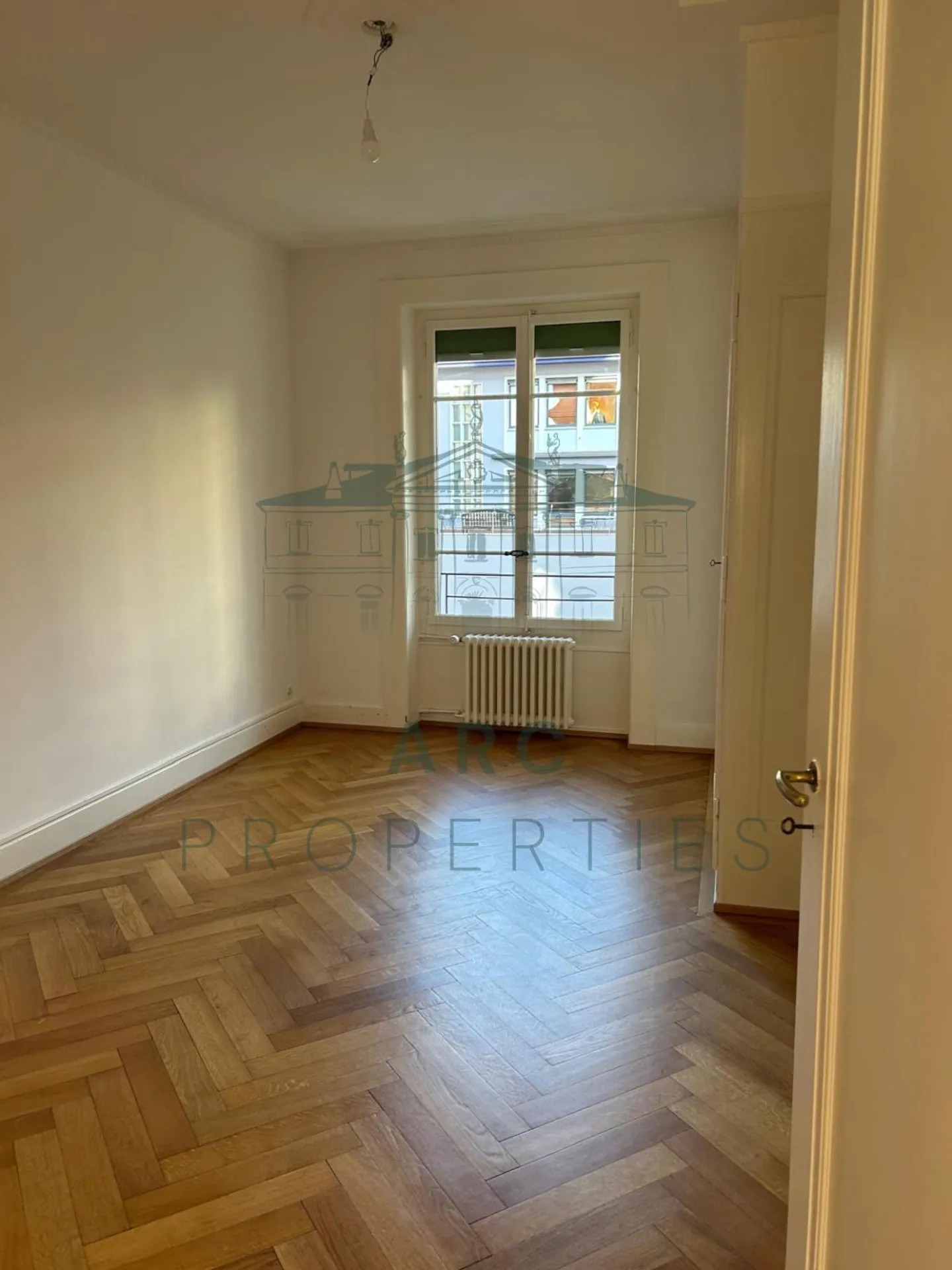 GINEVRA - APPARTAMENTO SUBLIME CON BALCONE - Foto 3 di 3