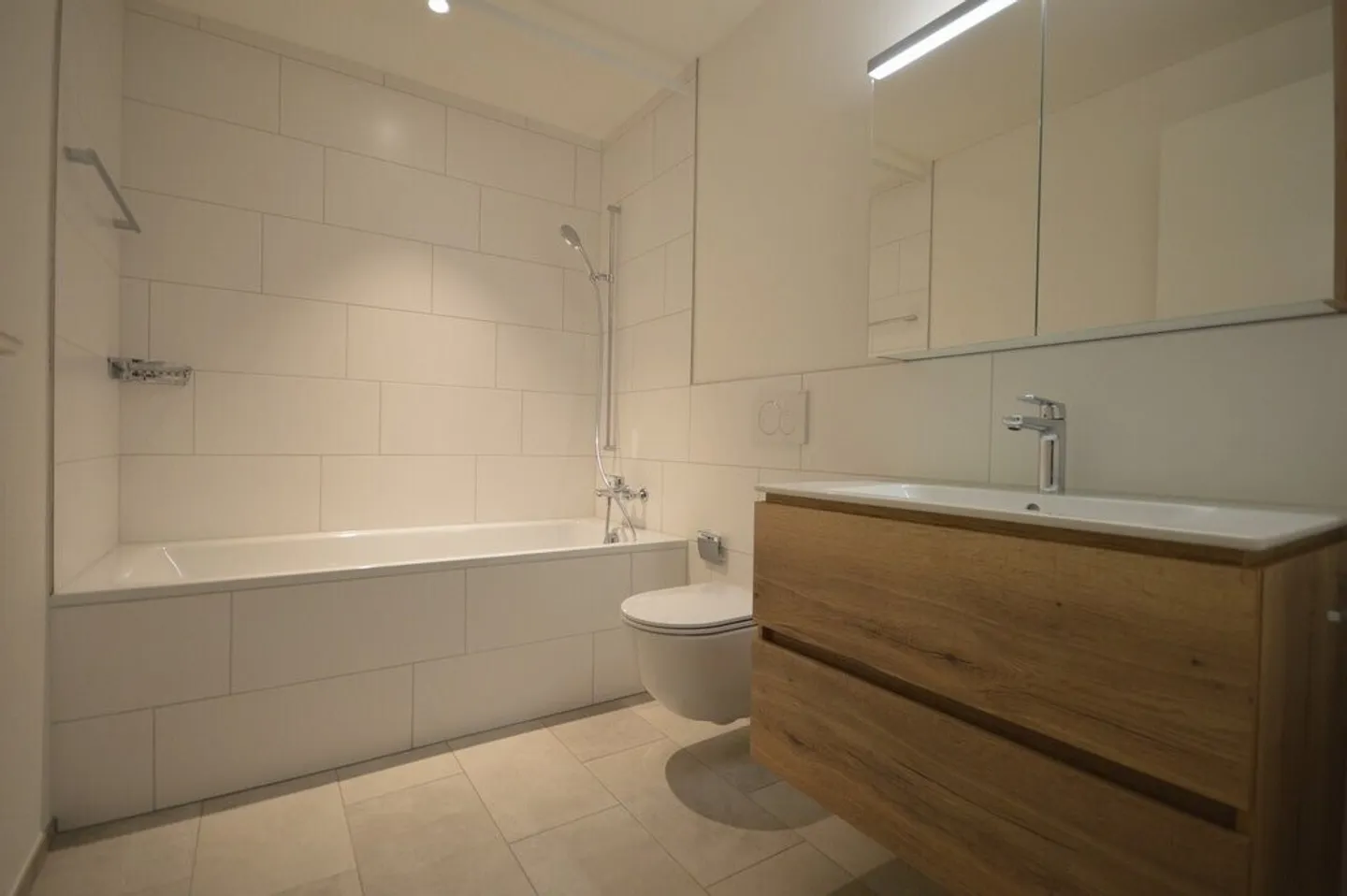 We are looking for you - Photo 7 of 9