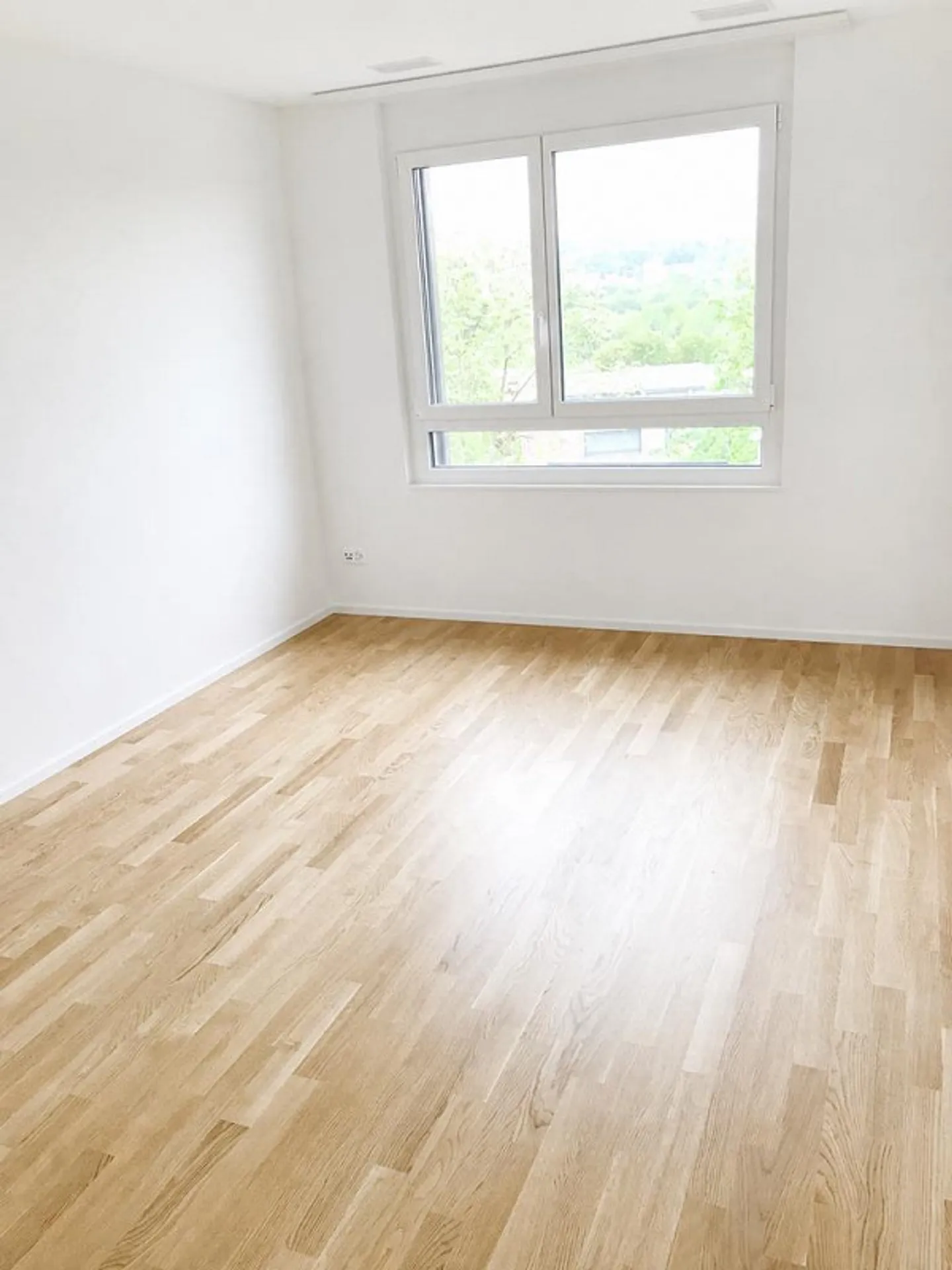 Bright 2.5 Room Apartment in Prime Location - Photo 6 of 7