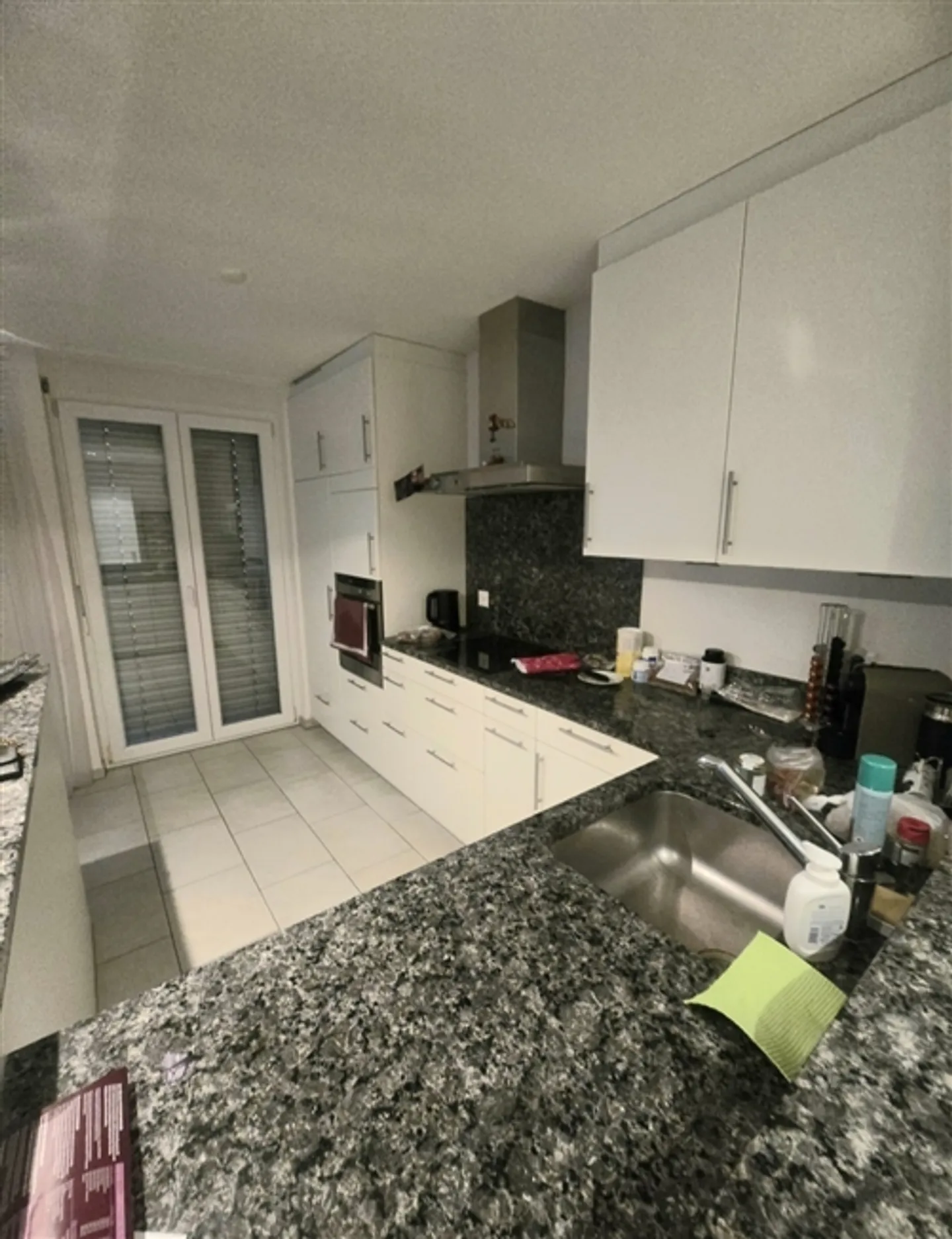 1½ ROOM APARTMENT IN ZURICH - DISTRICT 9 ALTSTETTEN, FURNISHED, TEMPORARY - Photo 2 of 5