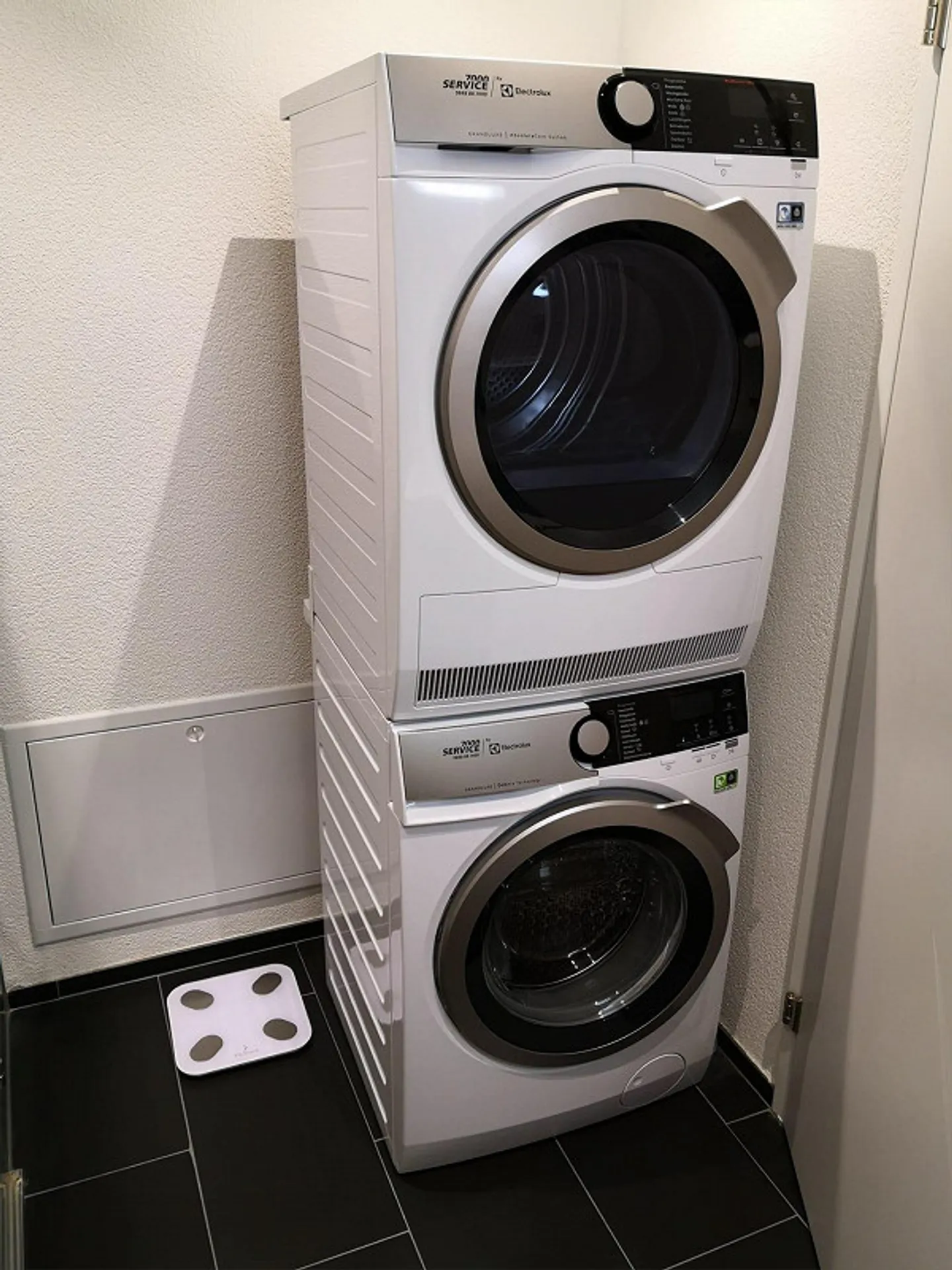 Exklusive 2.5-Zimmer-Wohnung mit Rheinblick - Foto 8 von 10