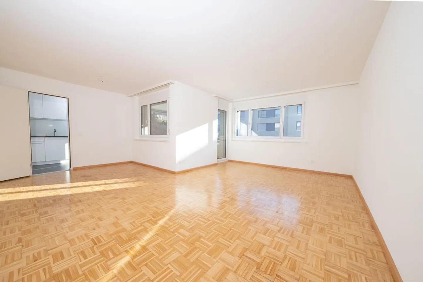 5.5 Room Maisonette Apartment with 2 Balconies - Photo 5 of 12