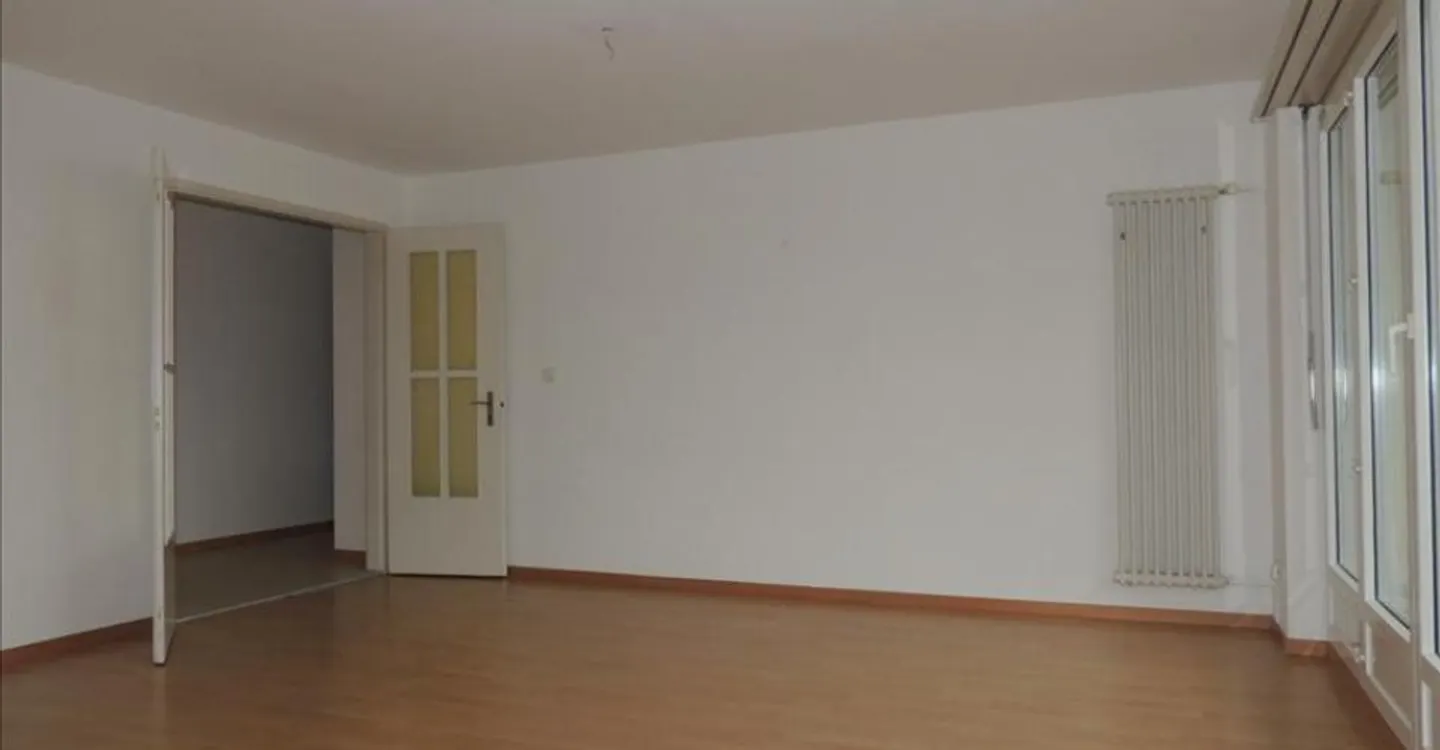 RENT WITHOUT DEPOSIT - Apartment looking for tenants! - Photo 2 of 6