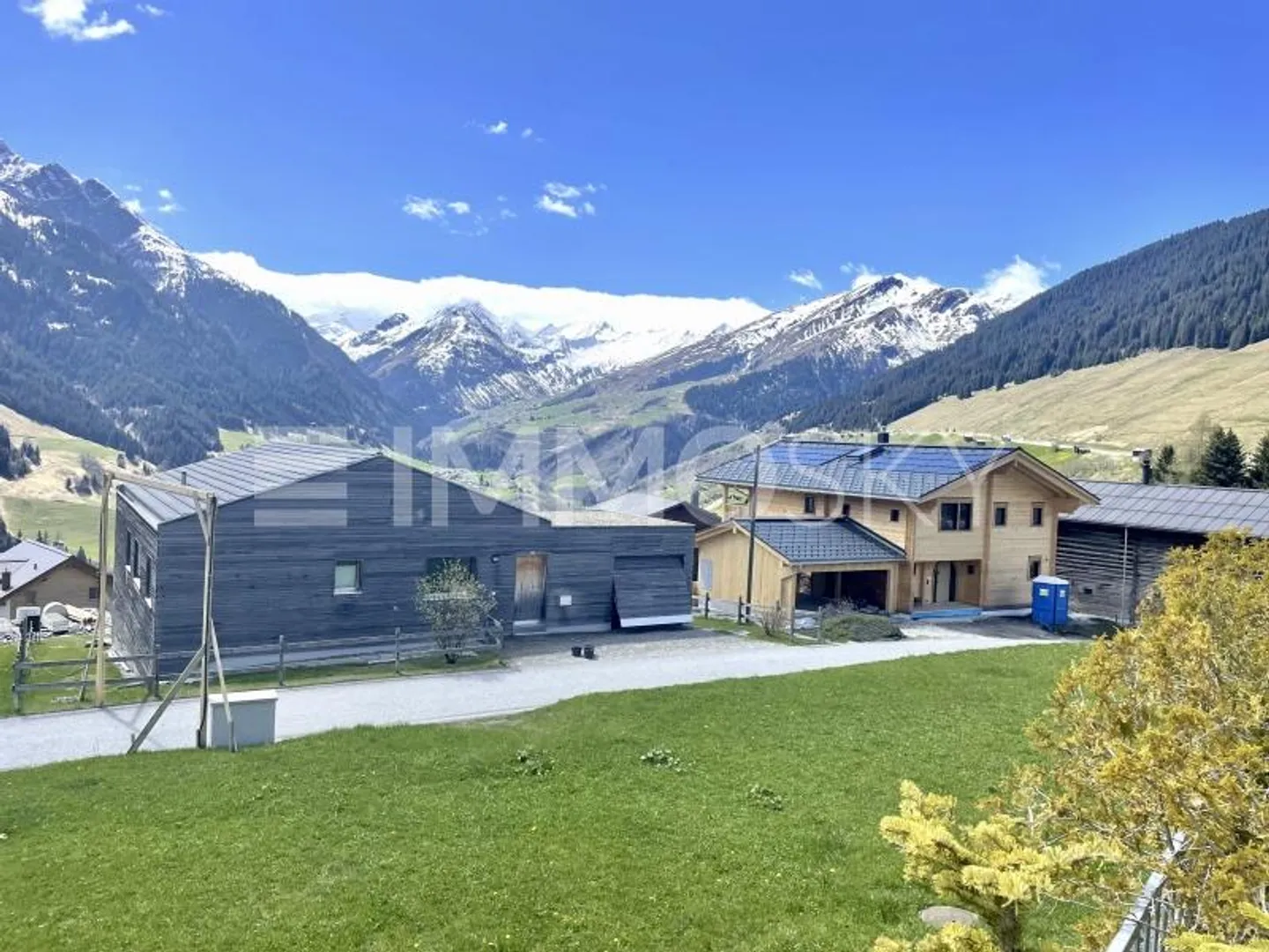 Appartamento per le vacanze con vista panoramica in mezzo alle montagne - Foto 2 di 6
