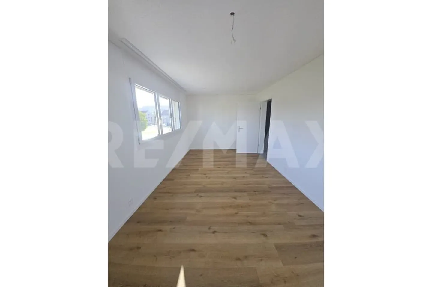 Prima locazione: Magnifico appartamento nuovo di 4,5 stanze con giardino privato! - Foto 9 di 11