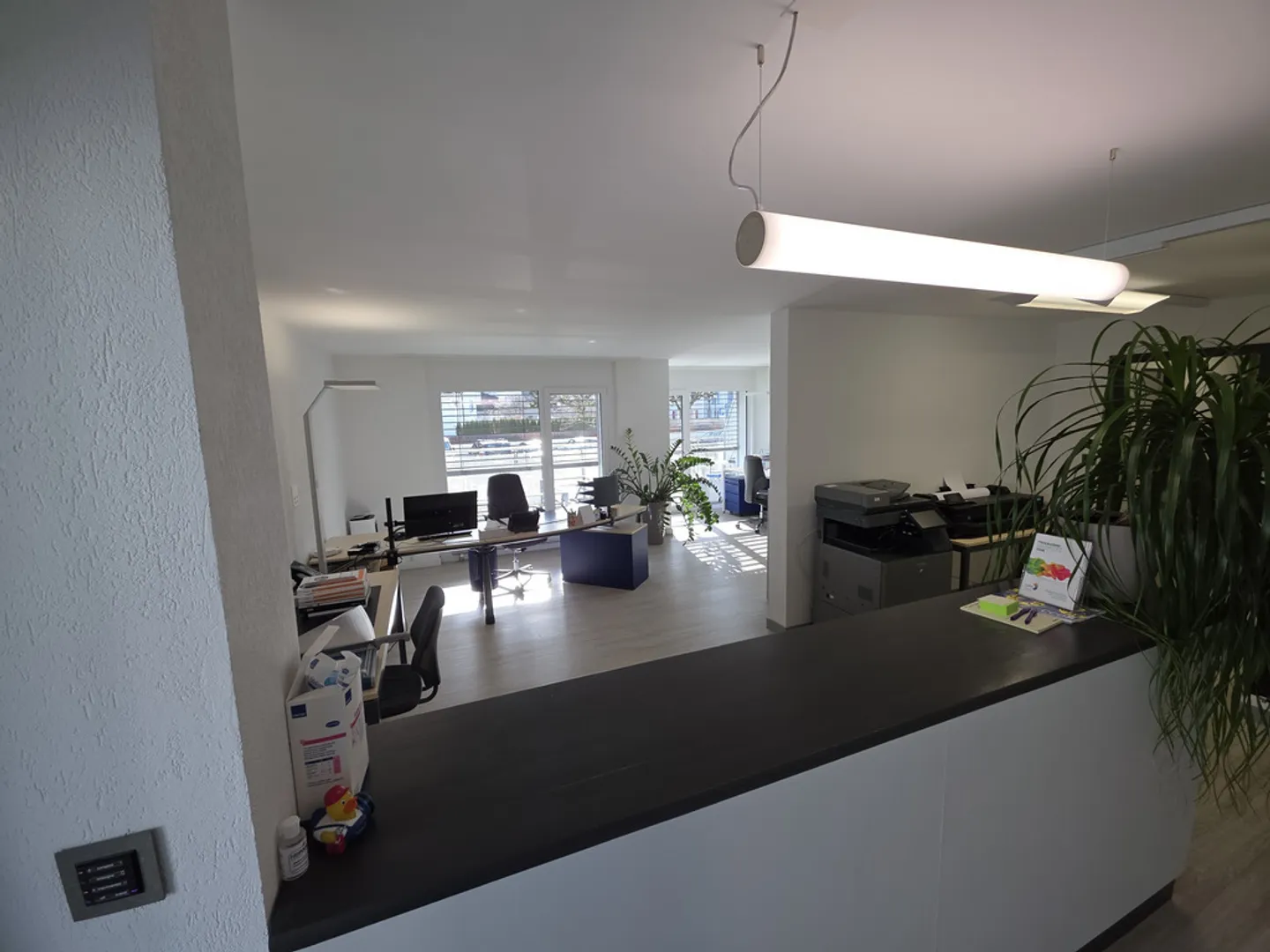 Luminoso e idealmente situato - Foto 2 di 10