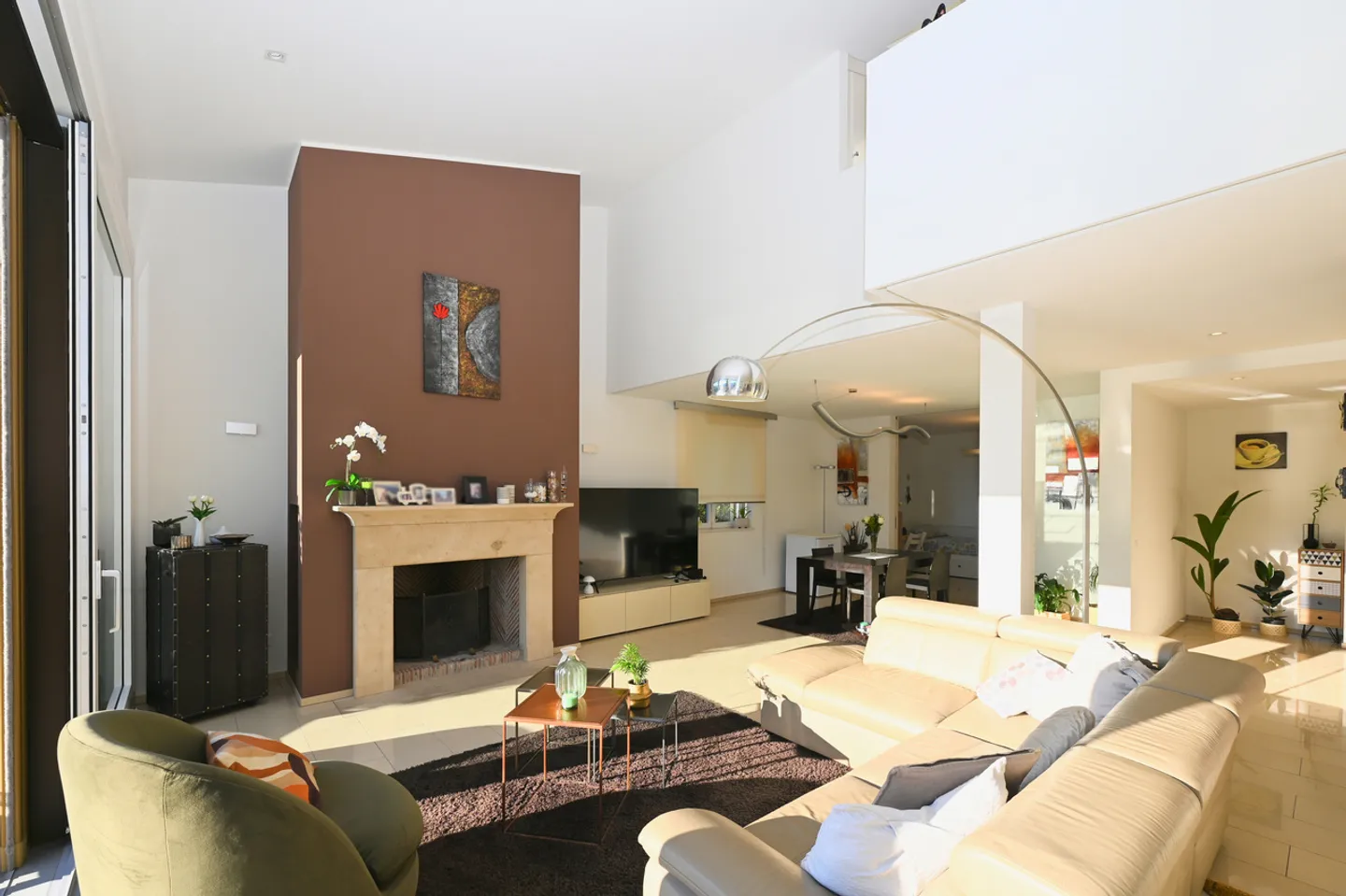 Penthouse Duplex Élégant avec Vue Spectaculaire sur le Lac de Lugano - Photo 10 sur 26
