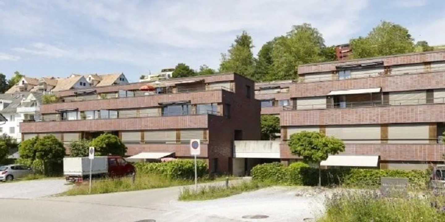 RENT WITHOUT DEPOSIT - Tax-friendly living at the gates of Zurich - Photo 1 of 11