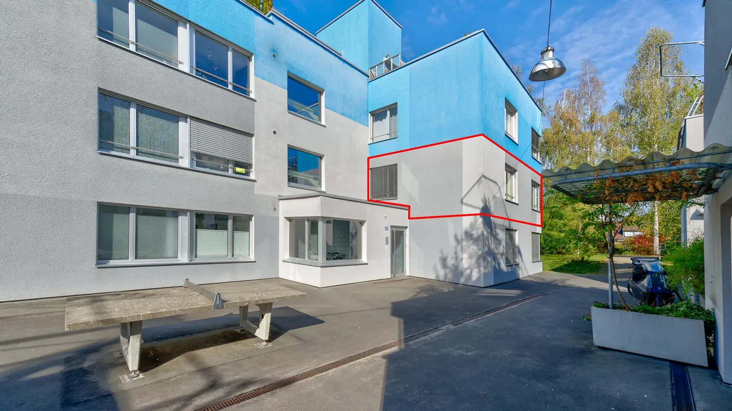 Spacious and Quiet Apartment in the Popular Mattenbach Quarter - Photo 3 of 16