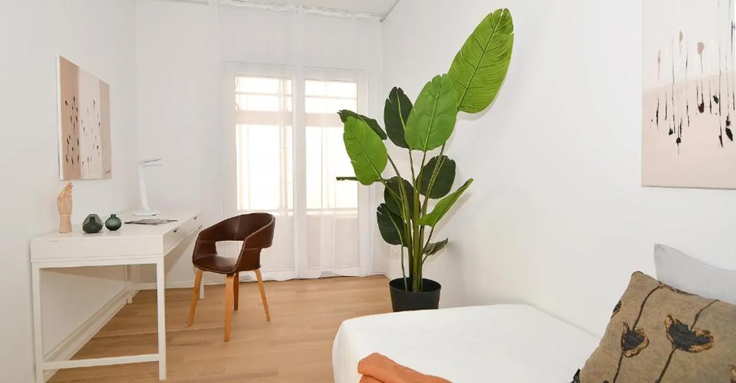 Modern 3.5-room apartment just steps from the center - Photo 7 of 9