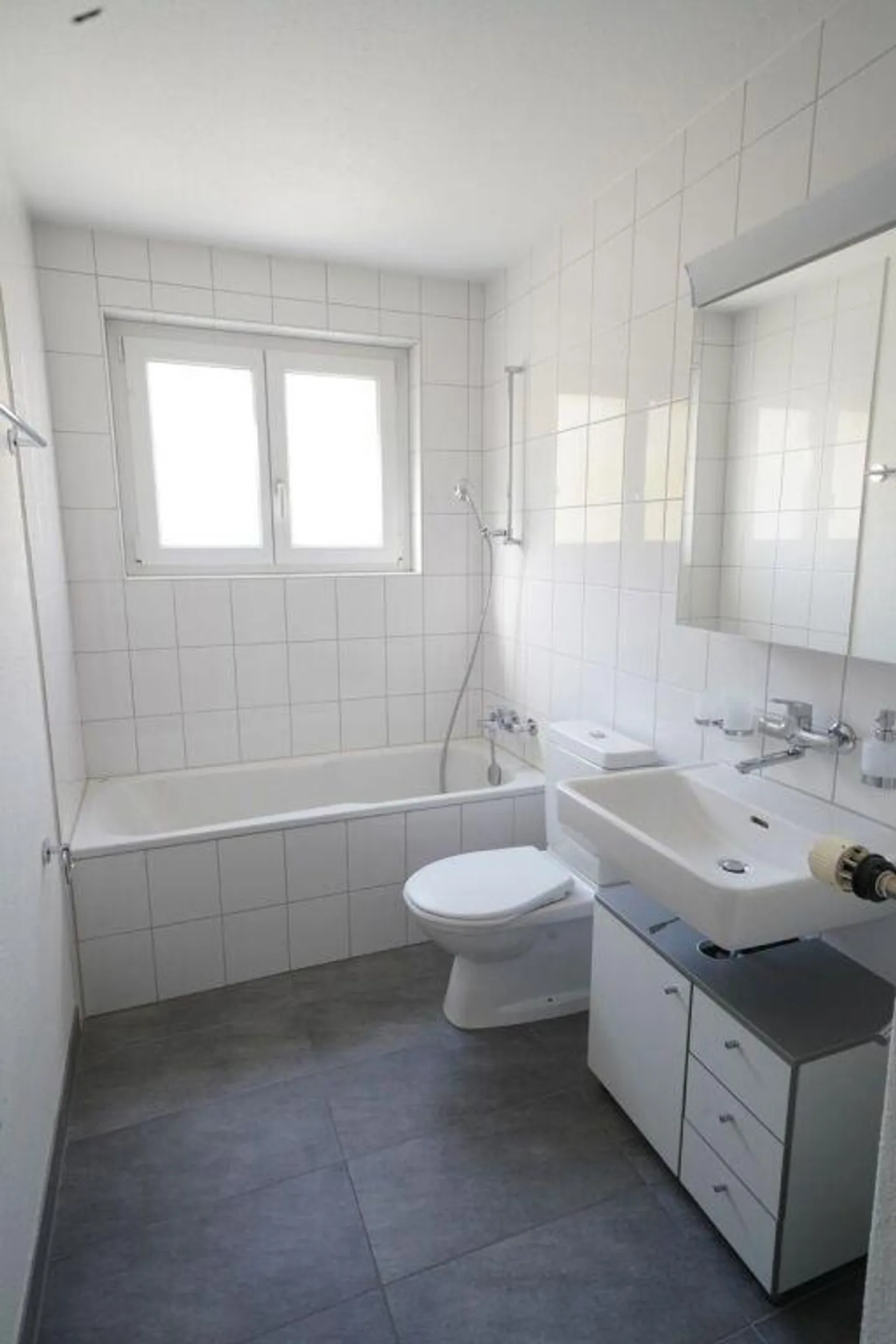 Appartamento di 3,5 stanze in una posizione tranquilla ai piedi del Pilatus - Foto 6 di 8