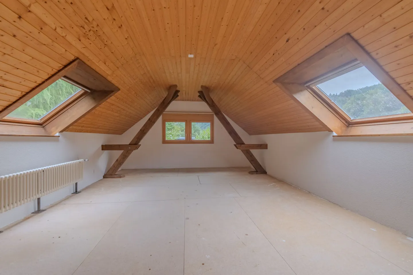 LARGE PROPERTIES - Renovation-Needed Single-Family Home in Krauchthal - only 8 km from Bern - Photo 12 of 19