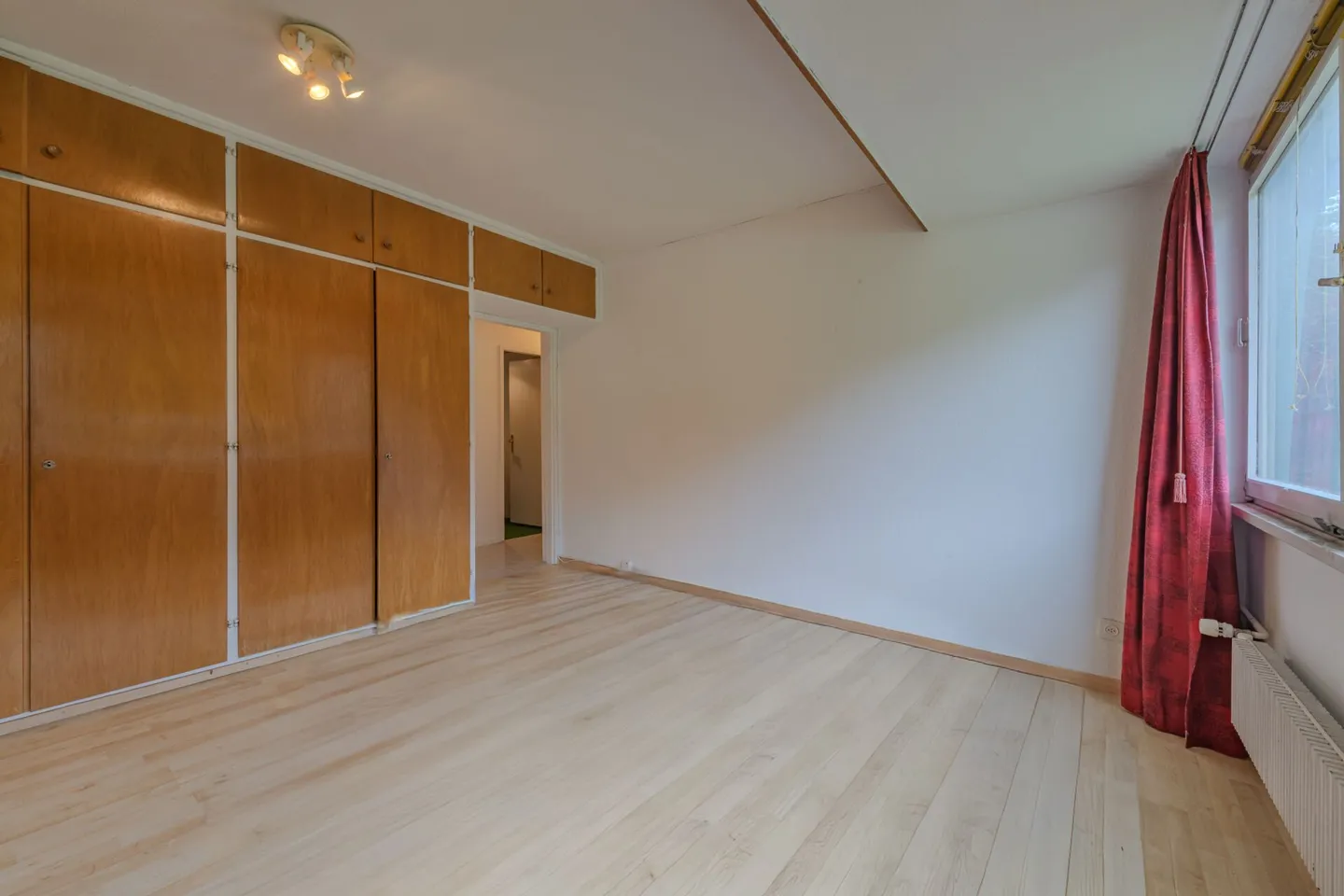 LARGE PROPERTIES - Renovation-Needed Single-Family Home in Krauchthal - only 8 km from Bern - Photo 18 of 19