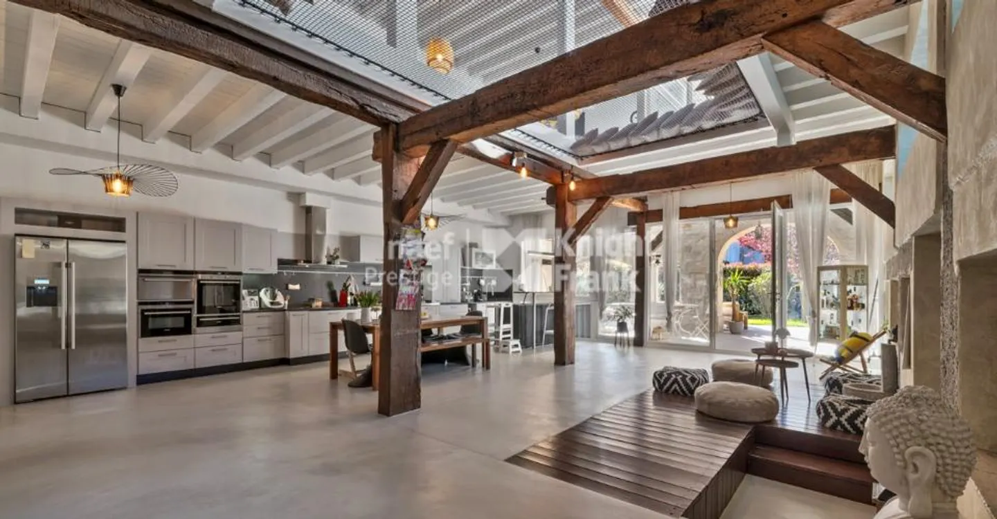 Exceptional property between charm and well-being - Photo 2 of 12
