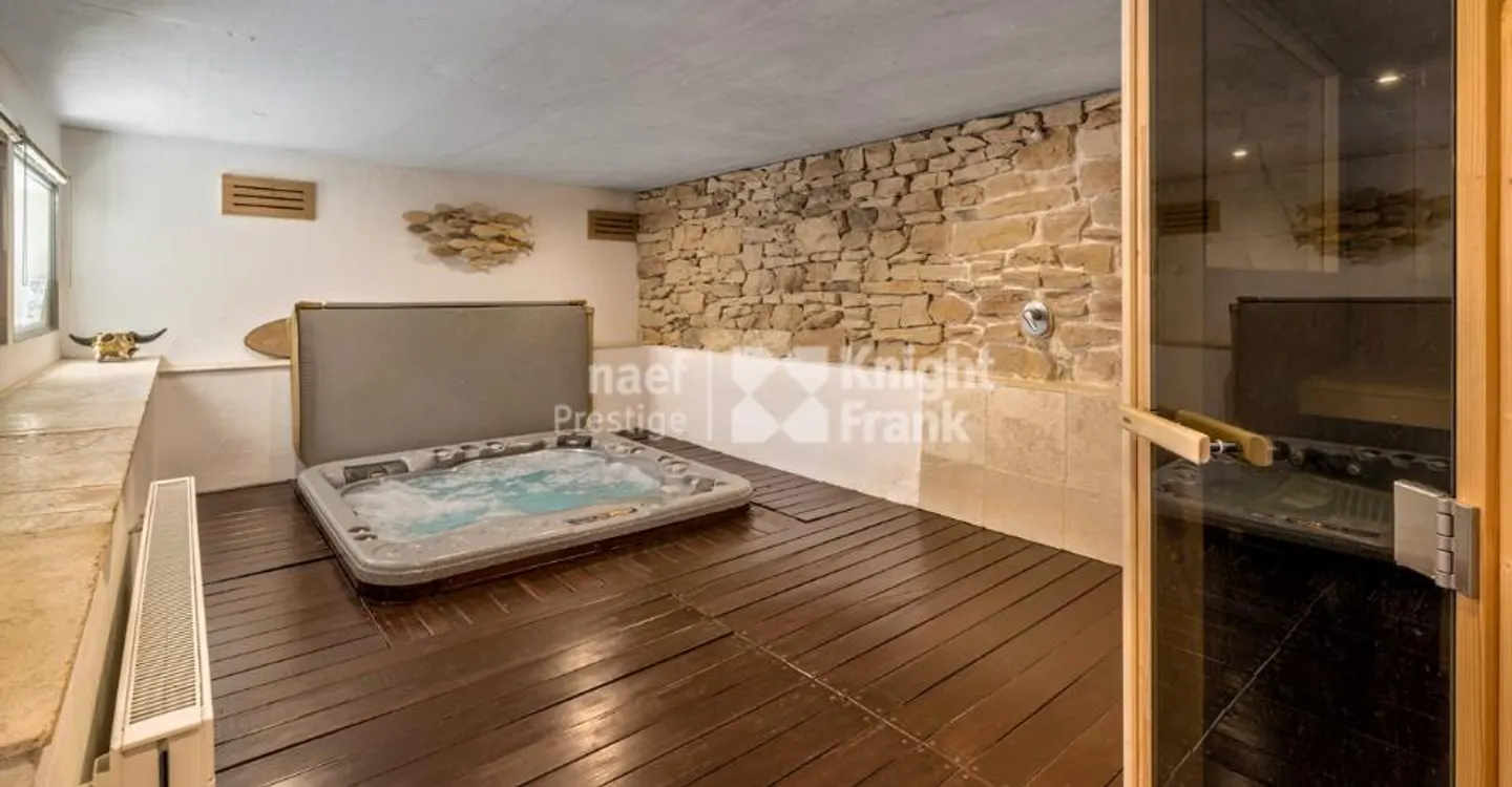 Exceptional property between charm and well-being - Photo 10 of 12