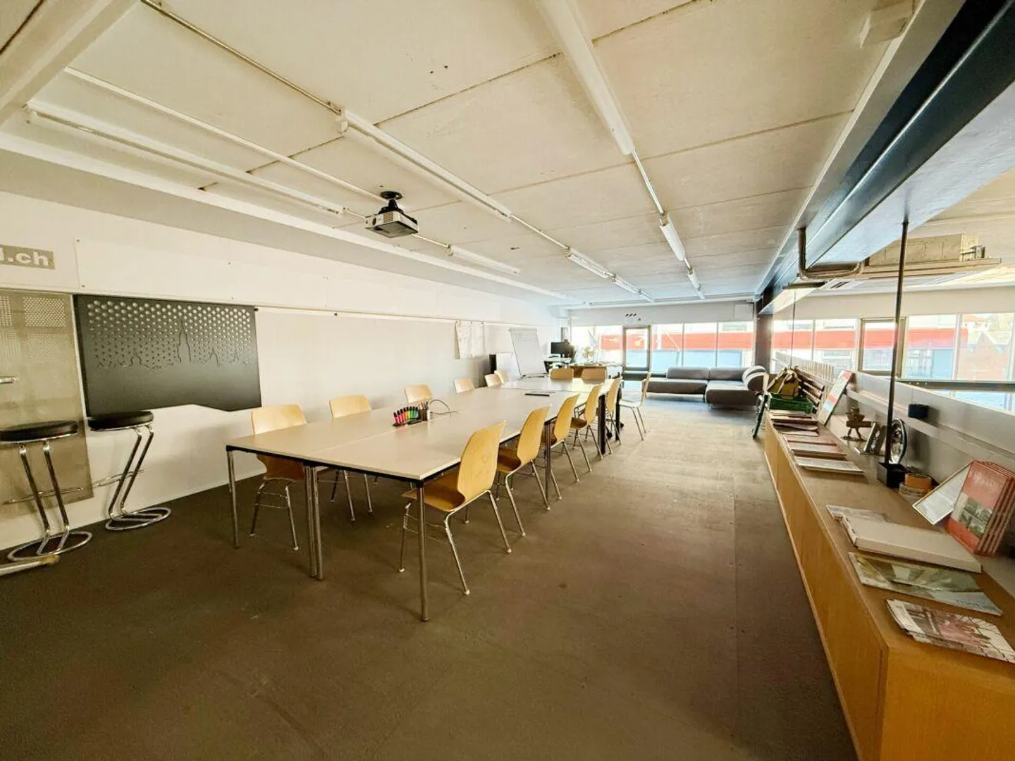Officina con edificio per uffici adiacente - Foto 3 di 4