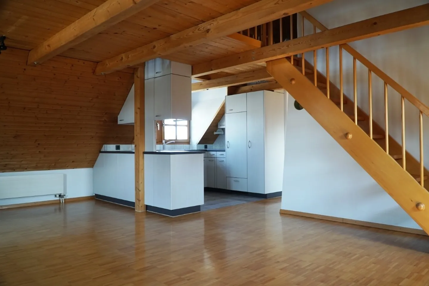 Sehr schöne 2.5 Zimmer Maisonette Wohnung - Foto 1 von 11