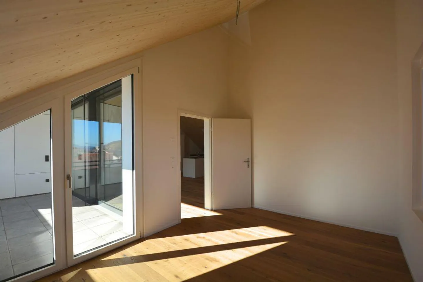 PRIMA OCCUPAZIONE | APPARTAMENTO PENTHOUSE AFFASCINANTE | VICINO ALLA NATURA - Foto 9 di 12