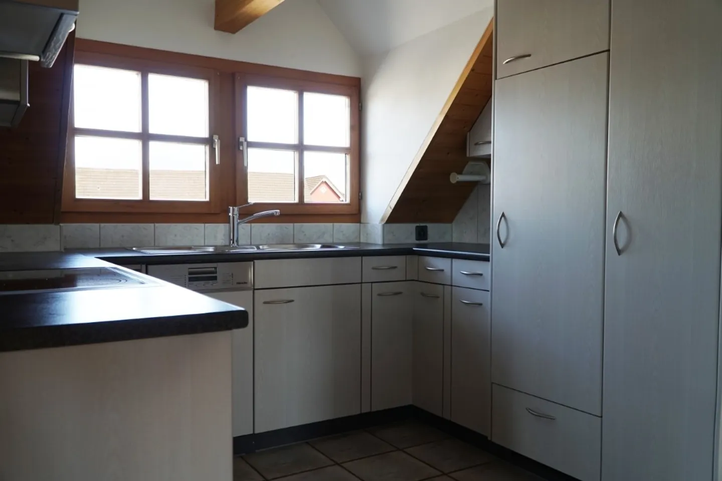 Sehr schöne 2.5 Zimmer Maisonette Wohnung - Foto 8 von 11