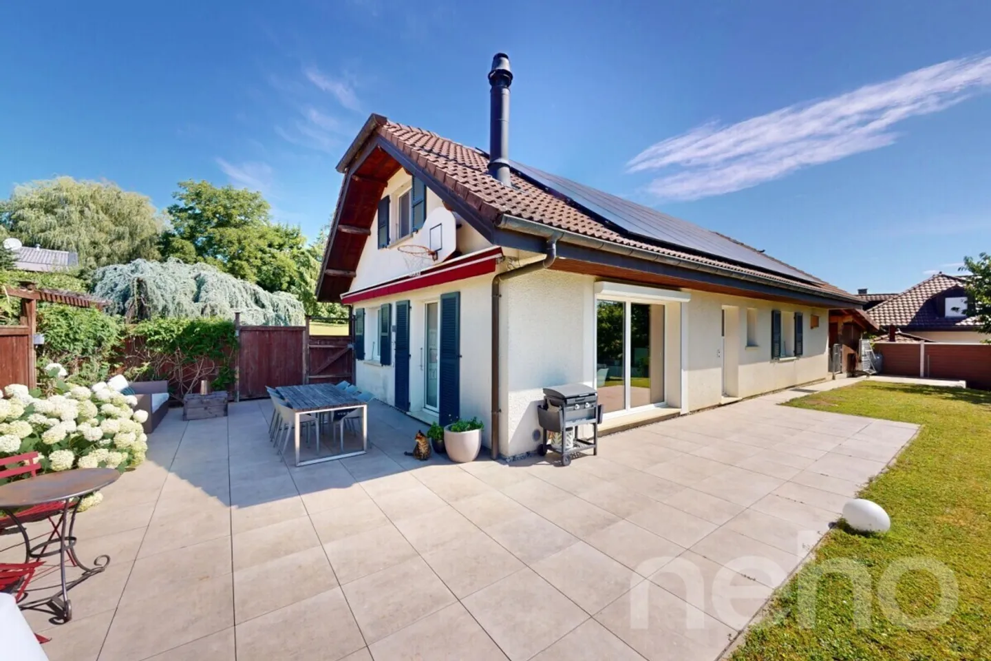 Superba villa familiare con 6,5 stanze a Giez - Foto 1 di 12