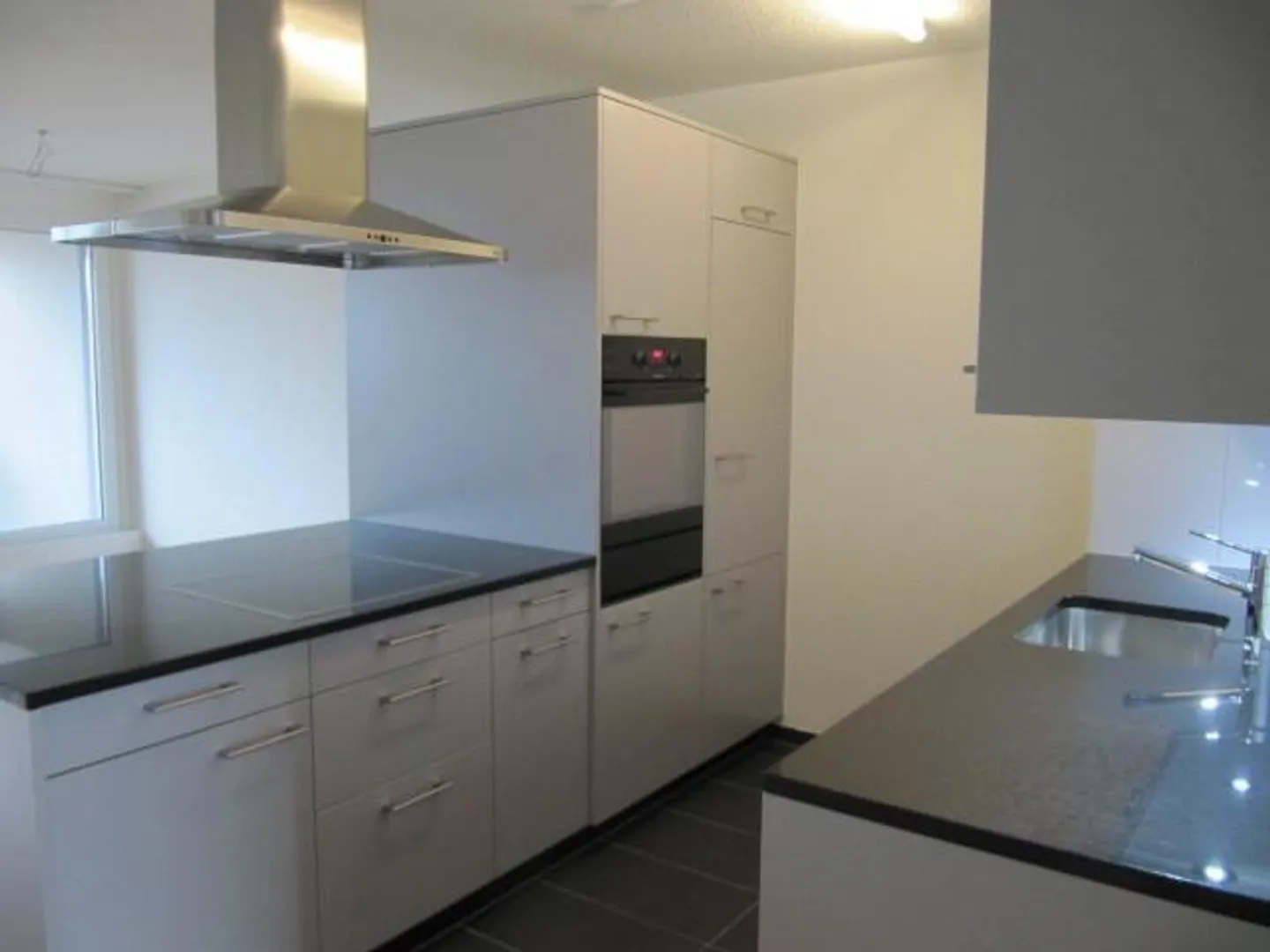 3.5 room apartment with a view of the Bernese Alps - Photo 3 of 6
