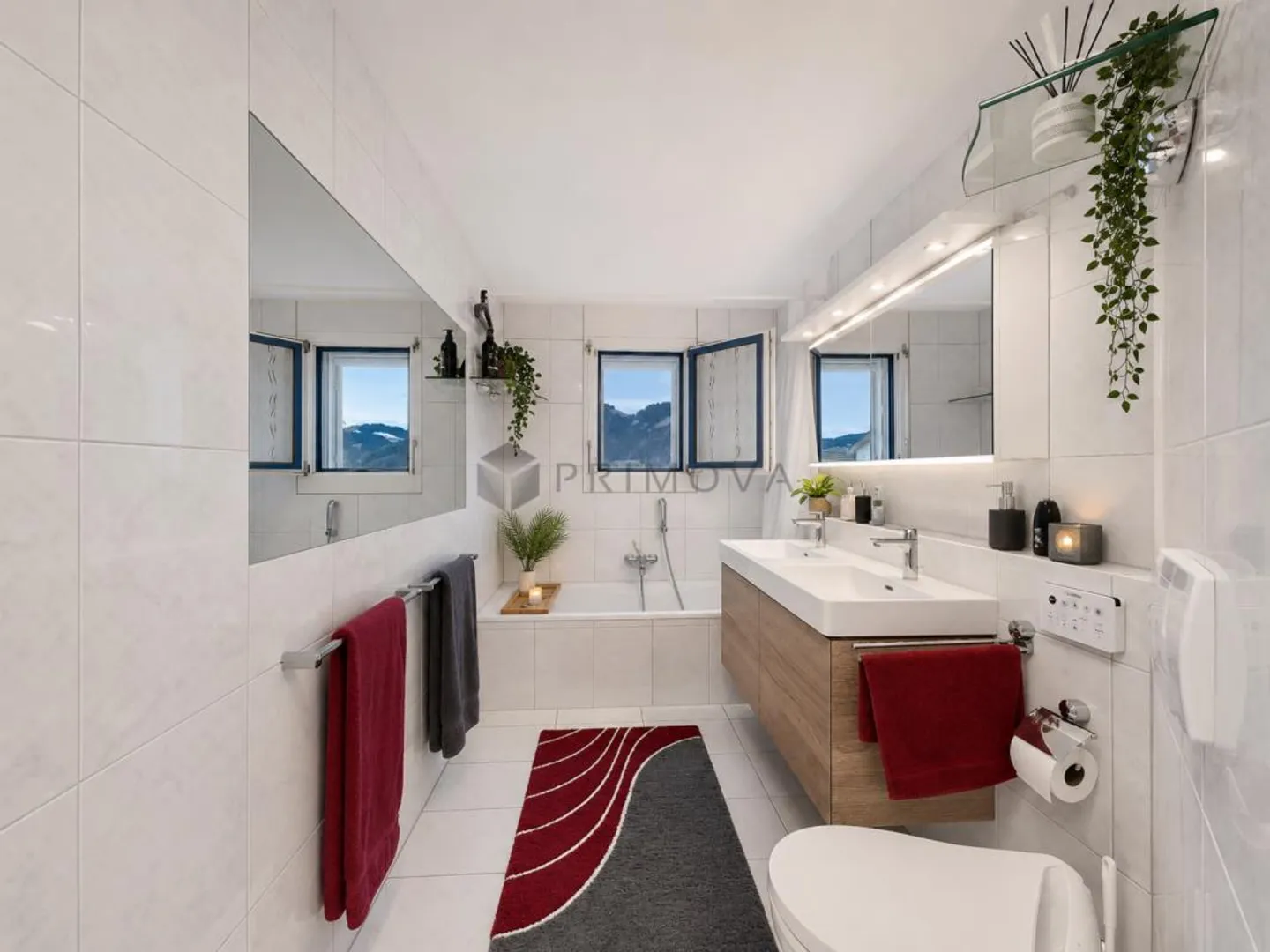 Emplacement privilégié : Grand appartement de 5,5 pièces pour les amoureux de la nature, les amateurs de sports nautiques et de montagne sur le plateau ensoleillé de Sihl ! - Photo 3 sur 10