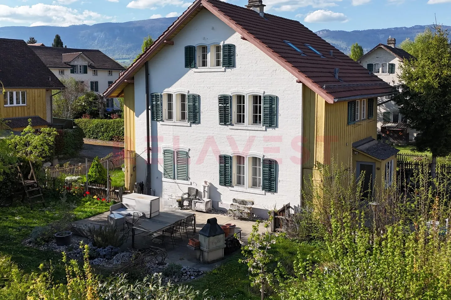 Derendingen: 2-Familienhaus mit grossem Garten, 9.5 Zimmer - Photo 1 of 13