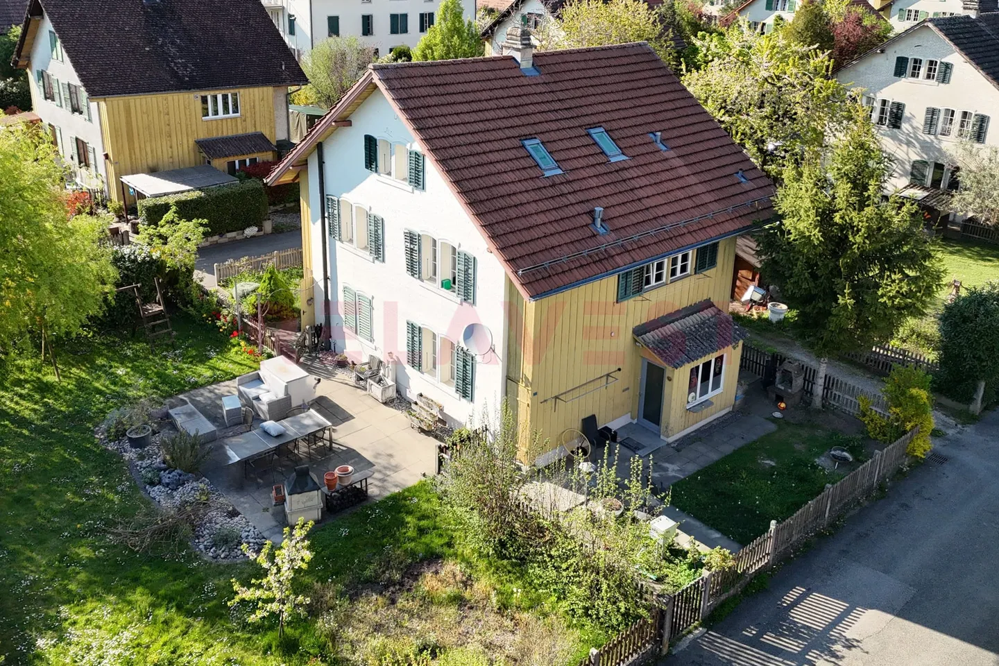 Derendingen: 2-Familienhaus mit grossem Garten, 9.5 Zimmer - Photo 2 of 13