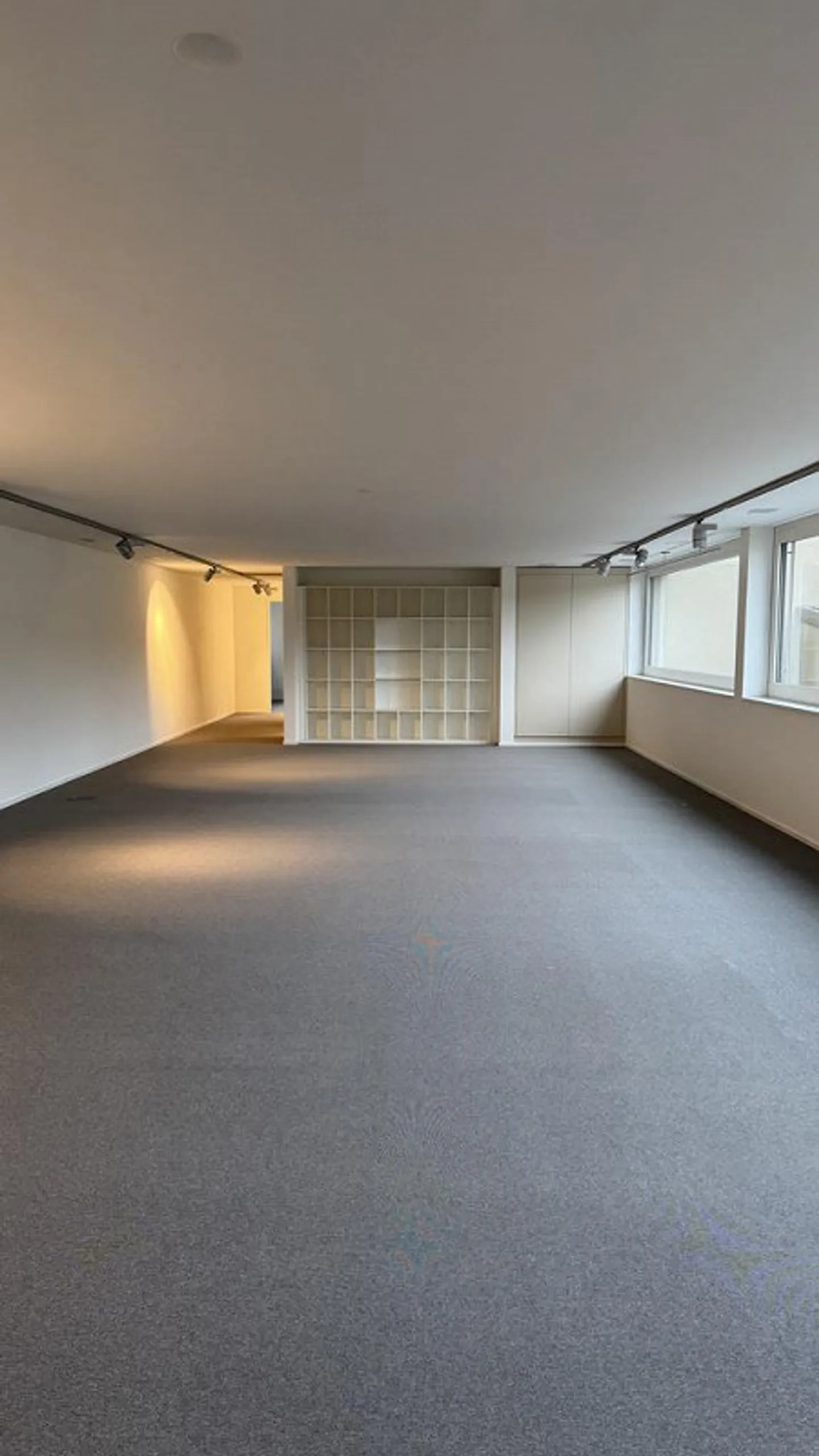 Posizione ufficio attraente - Trasferirsi e 1 mese di affitto gratuito - Foto 4 di 8