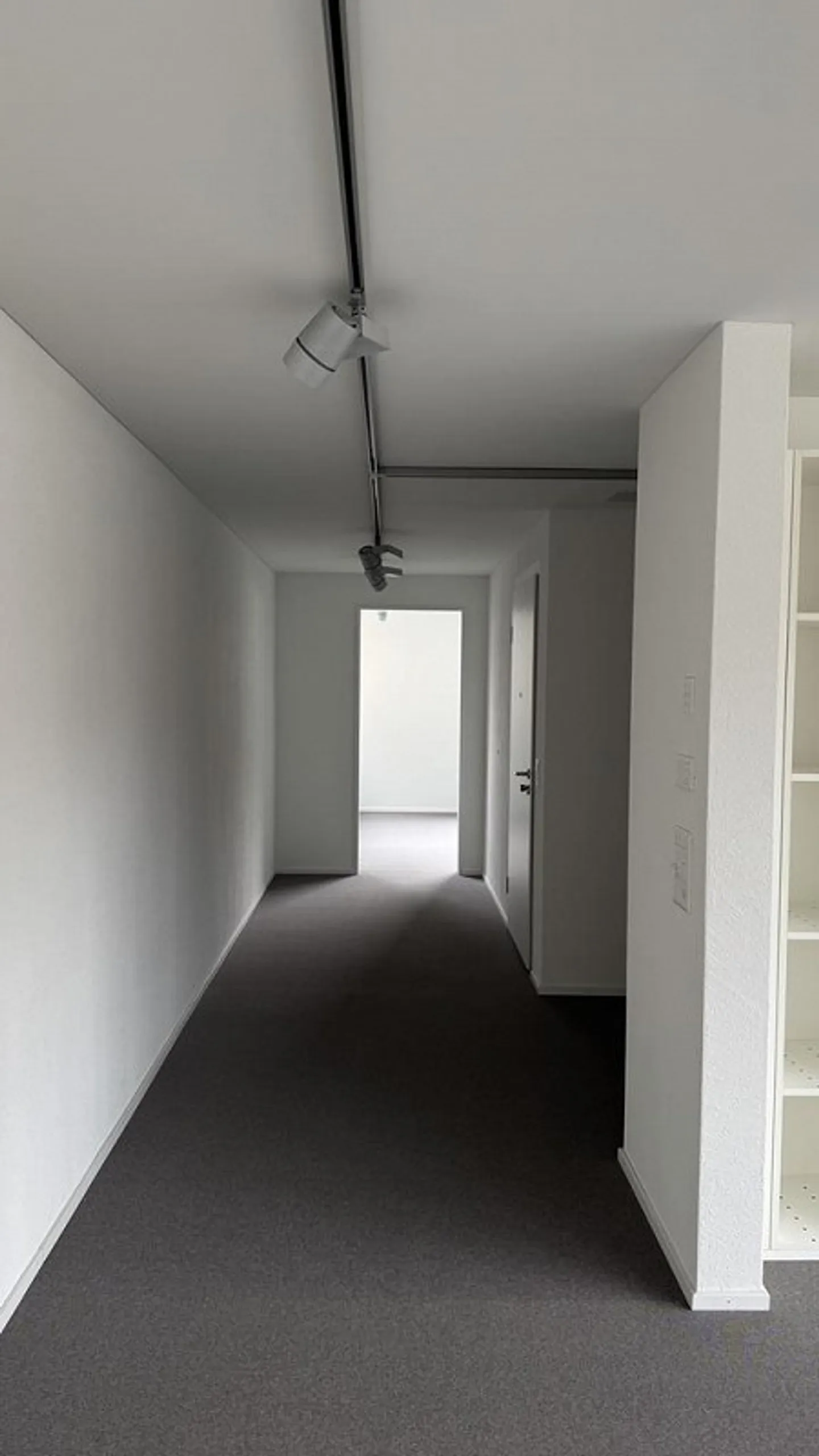 Posizione ufficio attraente - Trasferirsi e 1 mese di affitto gratuito - Foto 7 di 8