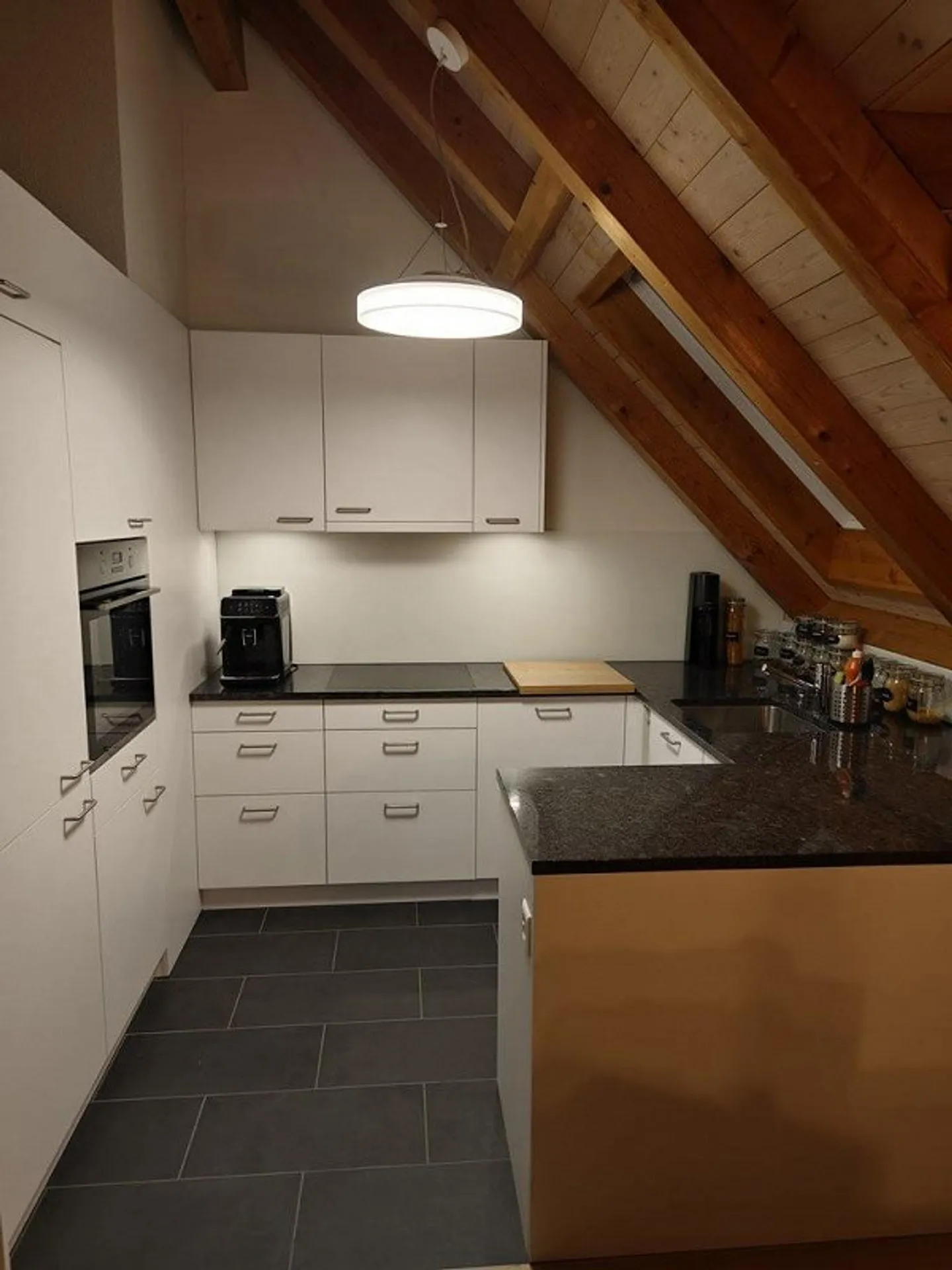Moderne Dachwohnung mit Aussicht - Foto 2 von 3